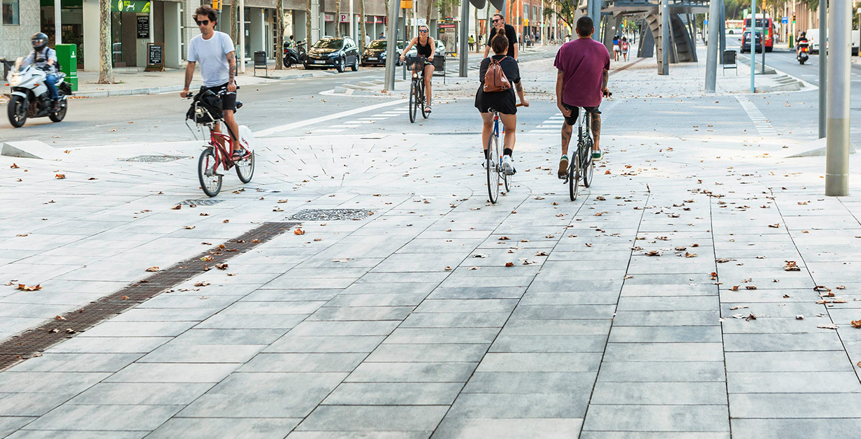 Breinco-Air-clean-pavimento-exterior-anticontaminante-Av-Icaria-barna