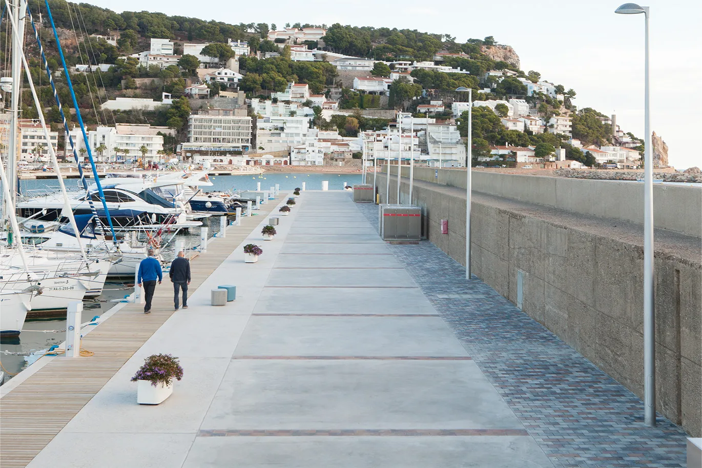 Breinco-llosa-rectangular-planter-jardineras-port-estartit-girona