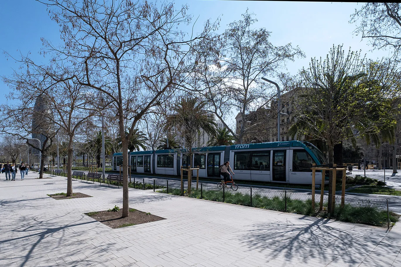 Breinco-llosa-vulcano-plaza-glories-barcelona-canopia-urbana