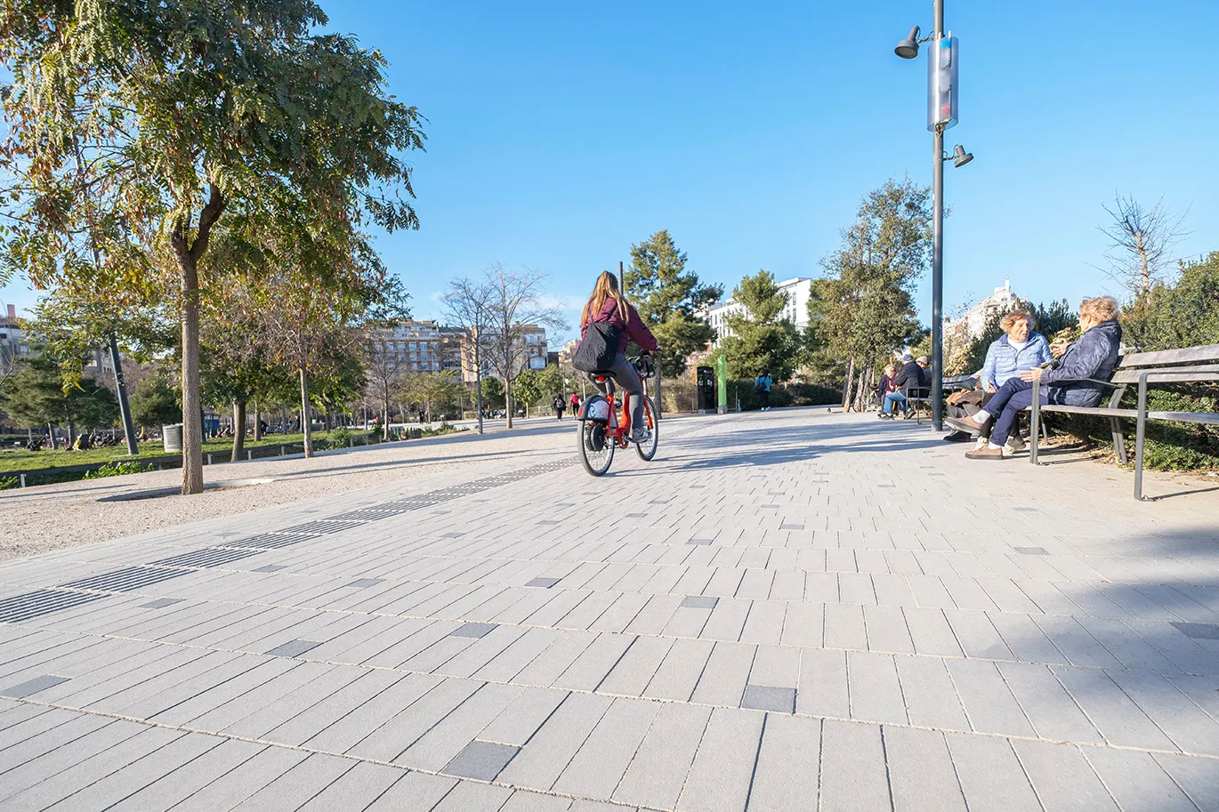 Breinco-llosa-vulcano-plaza-glories-bcn-cataluña