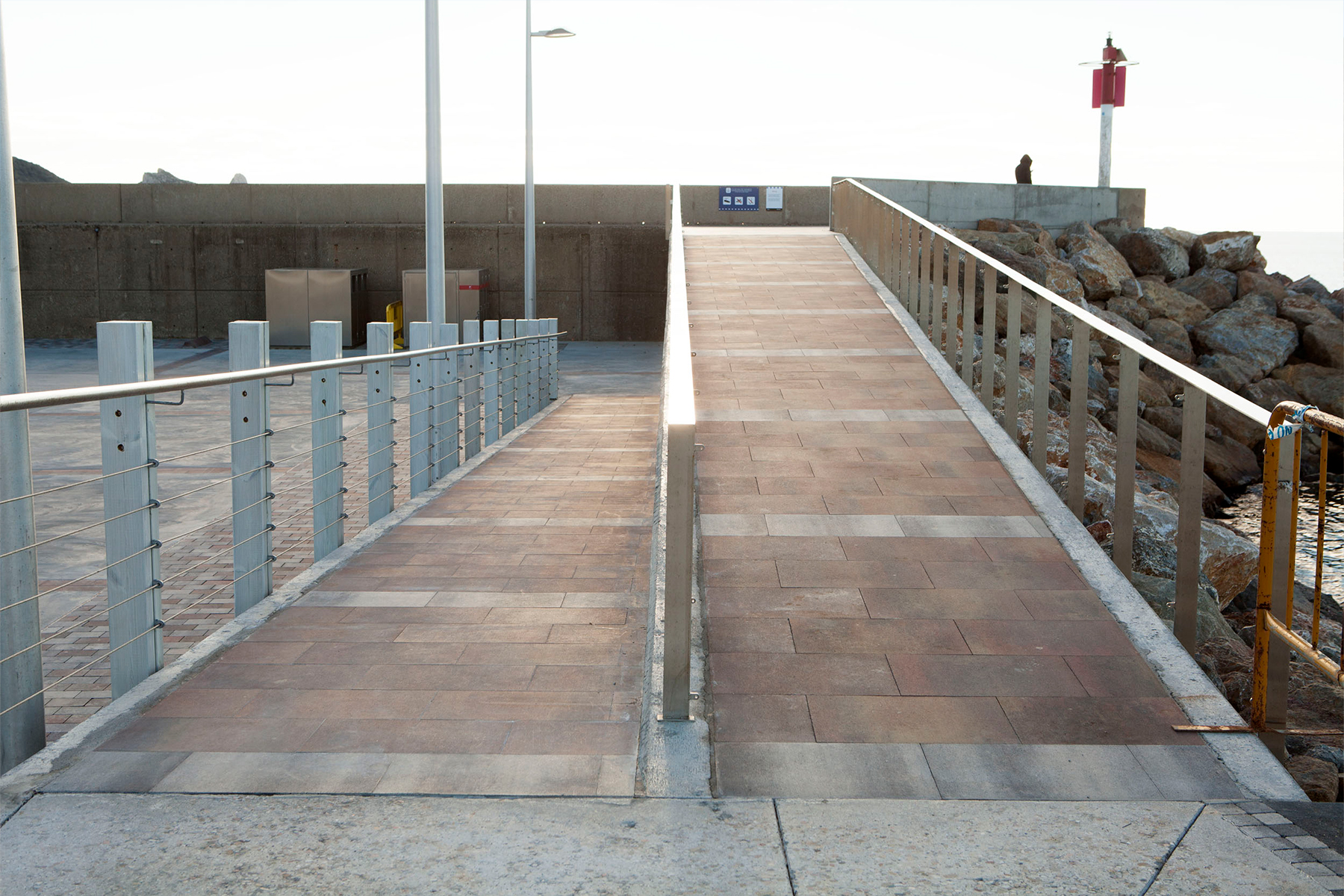 10-pavimento-losa-vulcano-girona-breinco