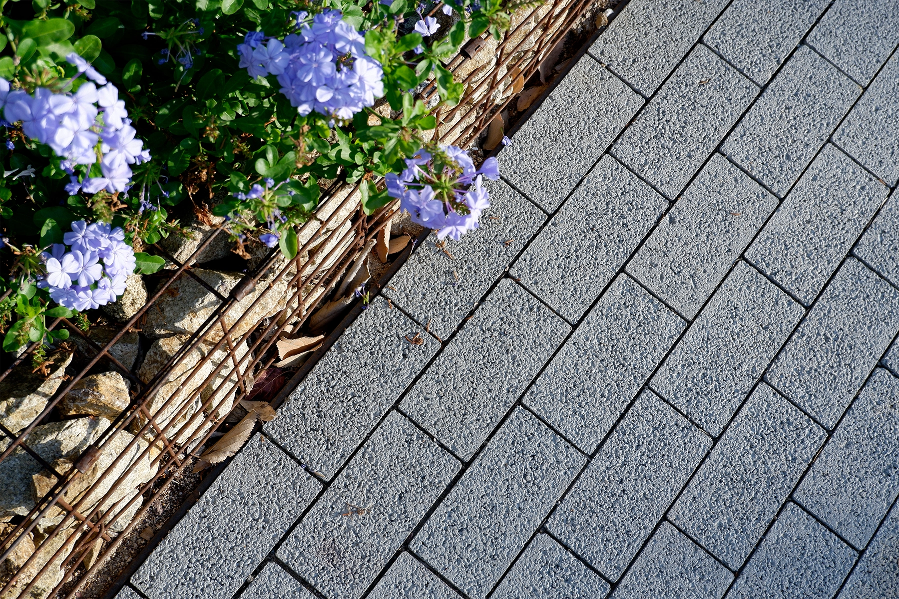 1-Acqua-pave-detail-grey-sant-viçent-horts