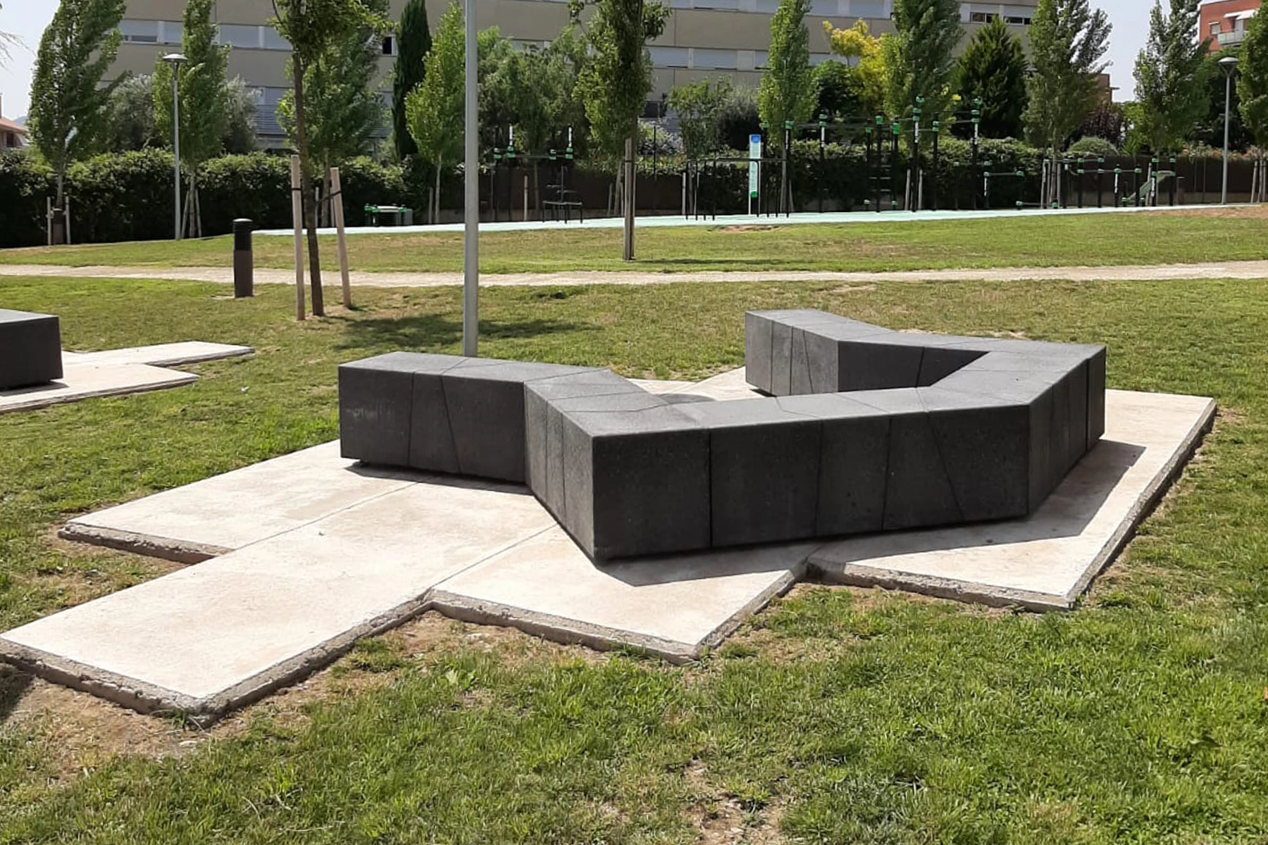 1-origame-black-parque-empresarial-elements-street-barcelona