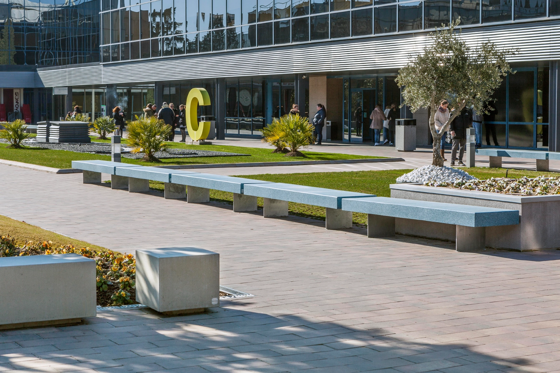 2-pause-breinco-street-furniture-elements-madrid