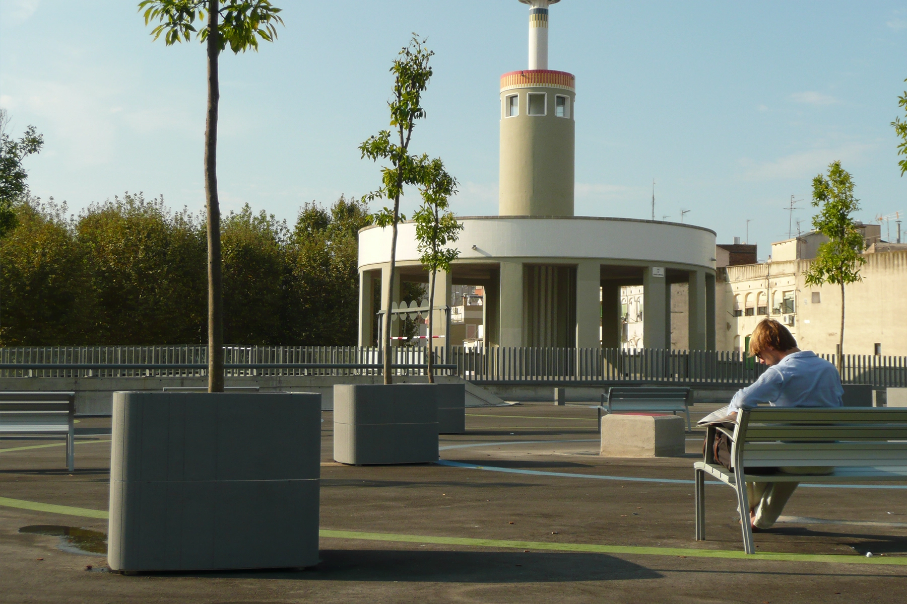 2-square-planter-metal-street-furniture-breinco