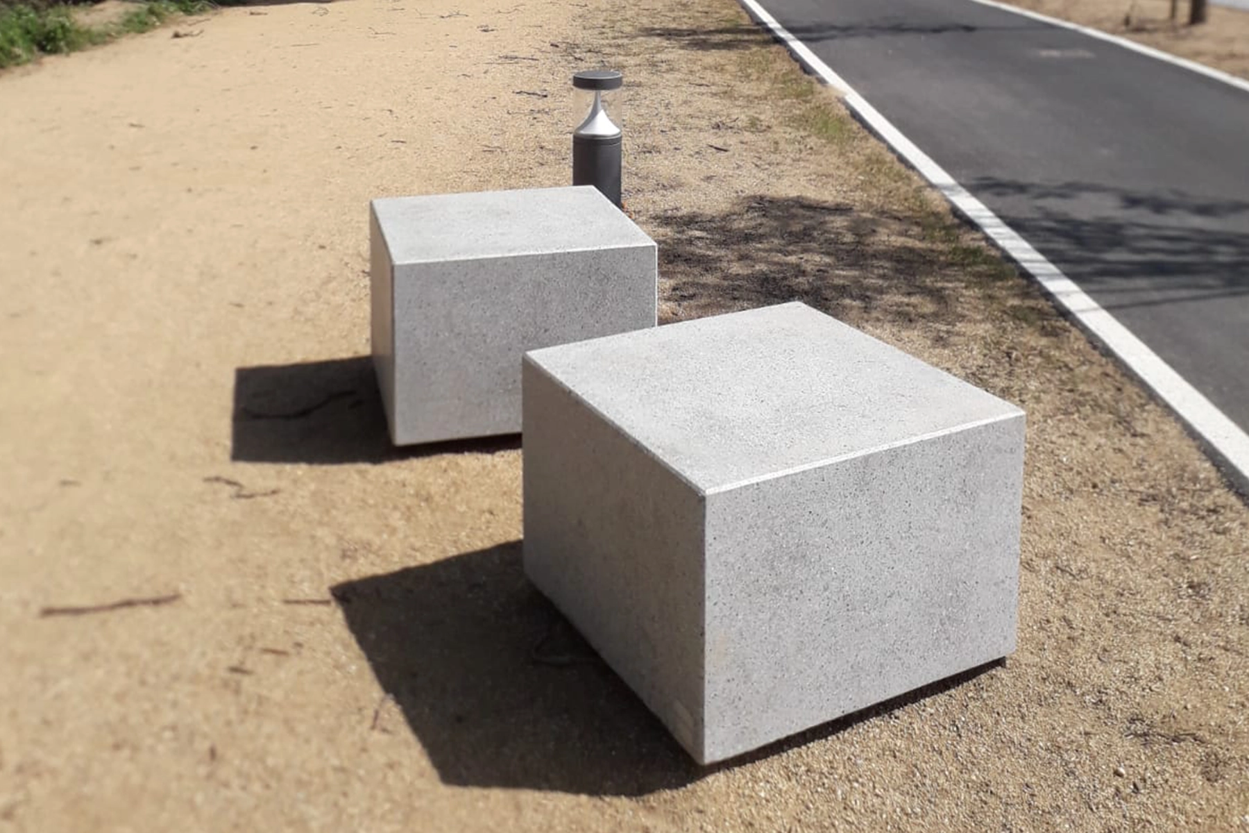 3-Basic-50-street-white-barcelona-prat-de-llobregat