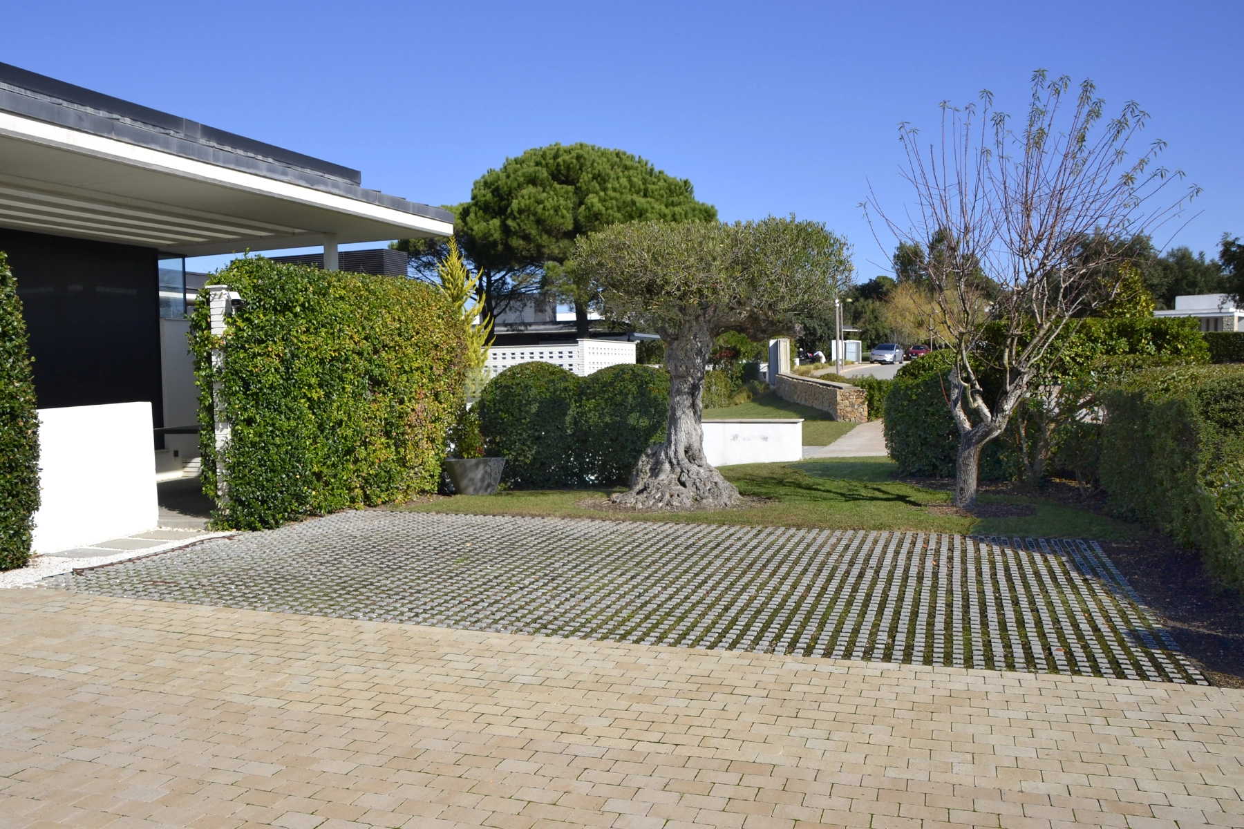 3-llosa-illa-detail-casa-particular