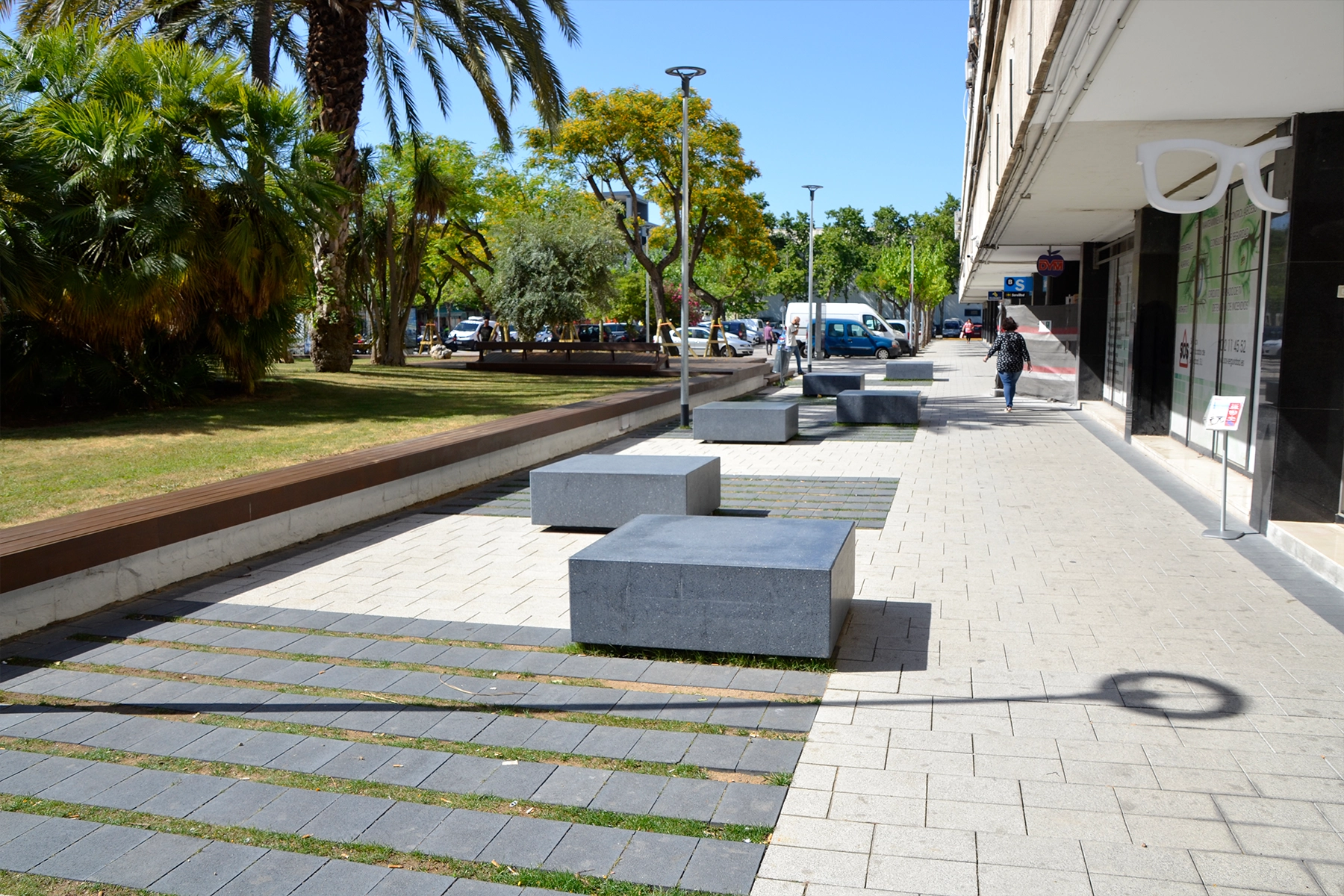 6-Basic-60-square-black-bcn-mercabarna-street