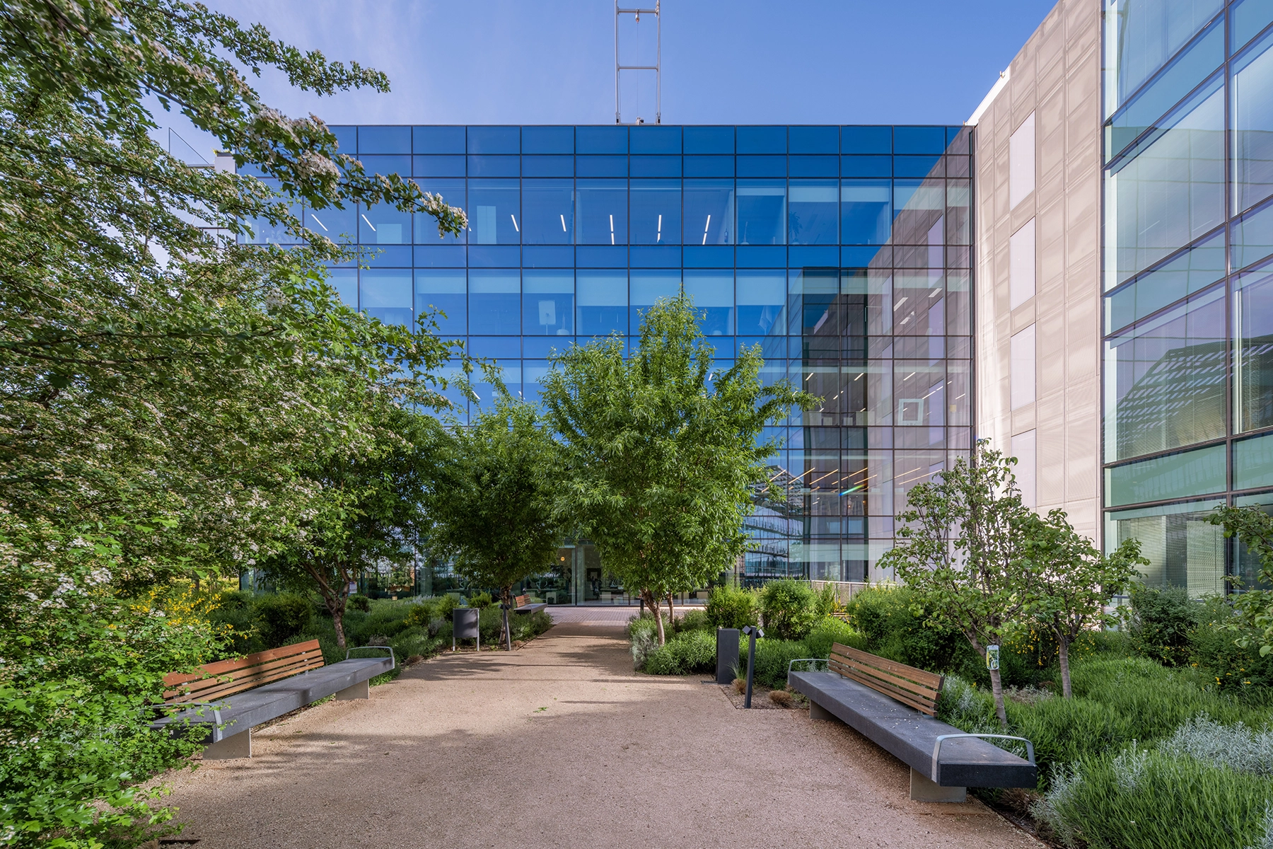 6-Pause-contract-black-madrid-edificio-arqborea-madrid