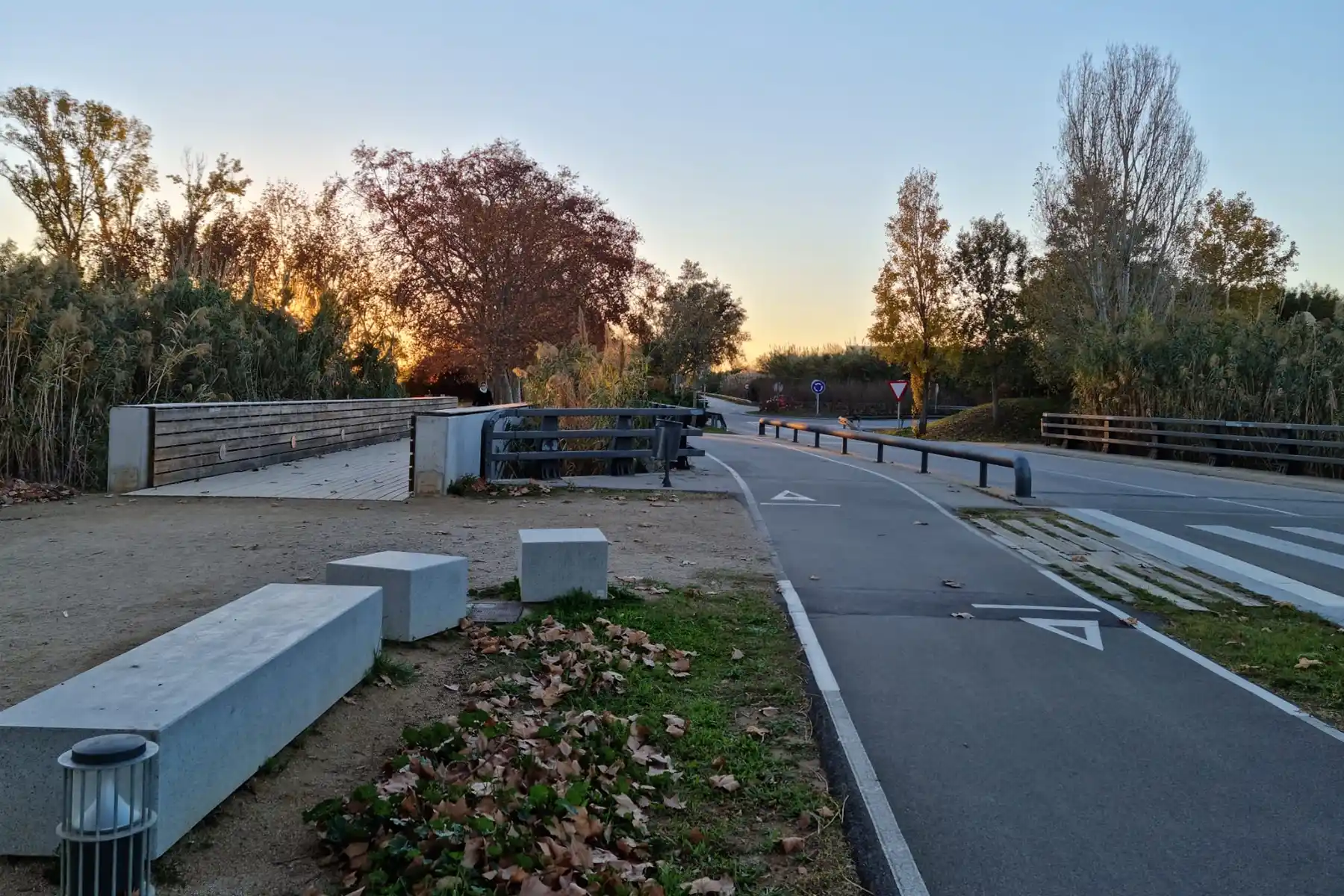 9-Basic-60-street-grey-wet-el-prat-barcelona_6_11zon