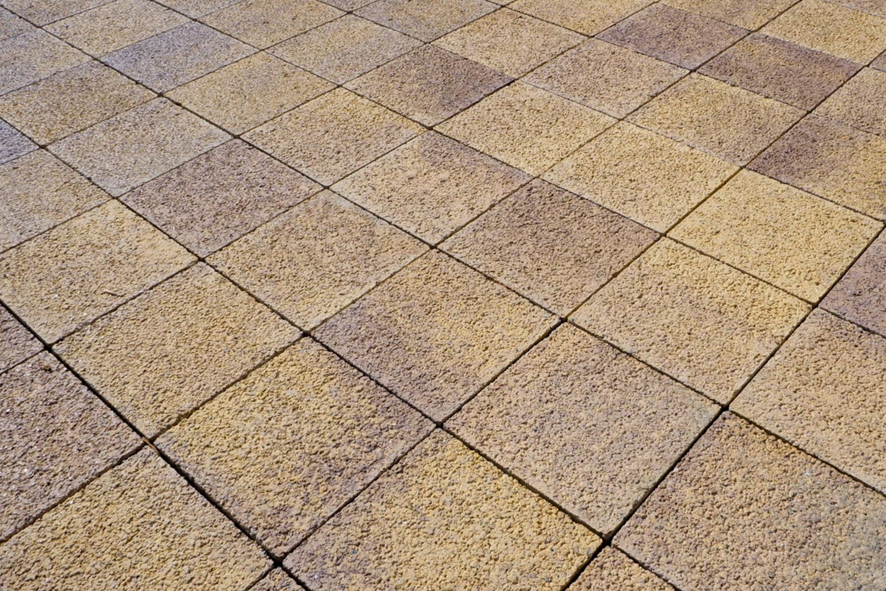 Acqua-pave-detail-brown-sabadell-plaza-lisboa