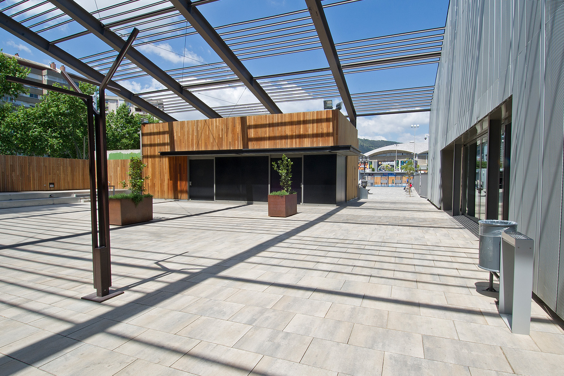 Llosa-Vulcano-contract-arena-futbol-club-barcelona