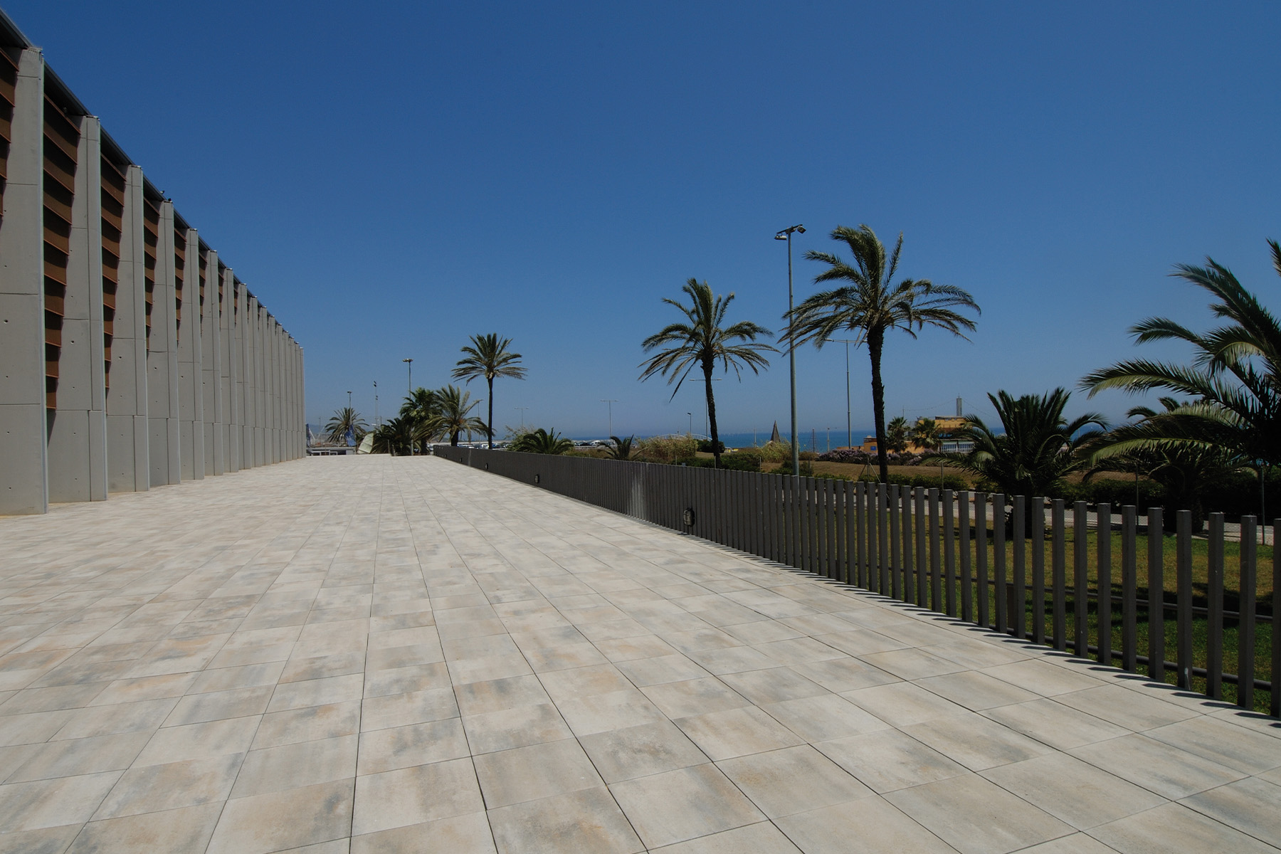 Llosa-vulcano-contract-arena-mar-vella-bcn-diagonal