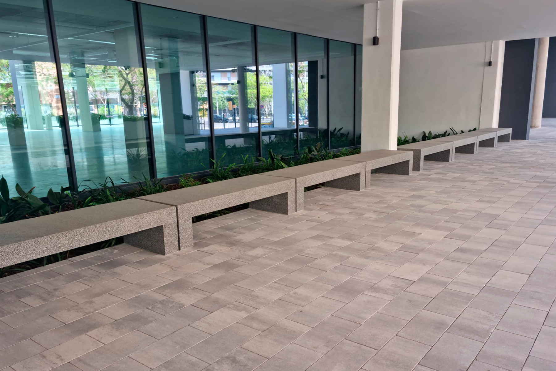 Llosa-vulcano-contract-ceniza-edificio-lumen-pause-side-metal-1