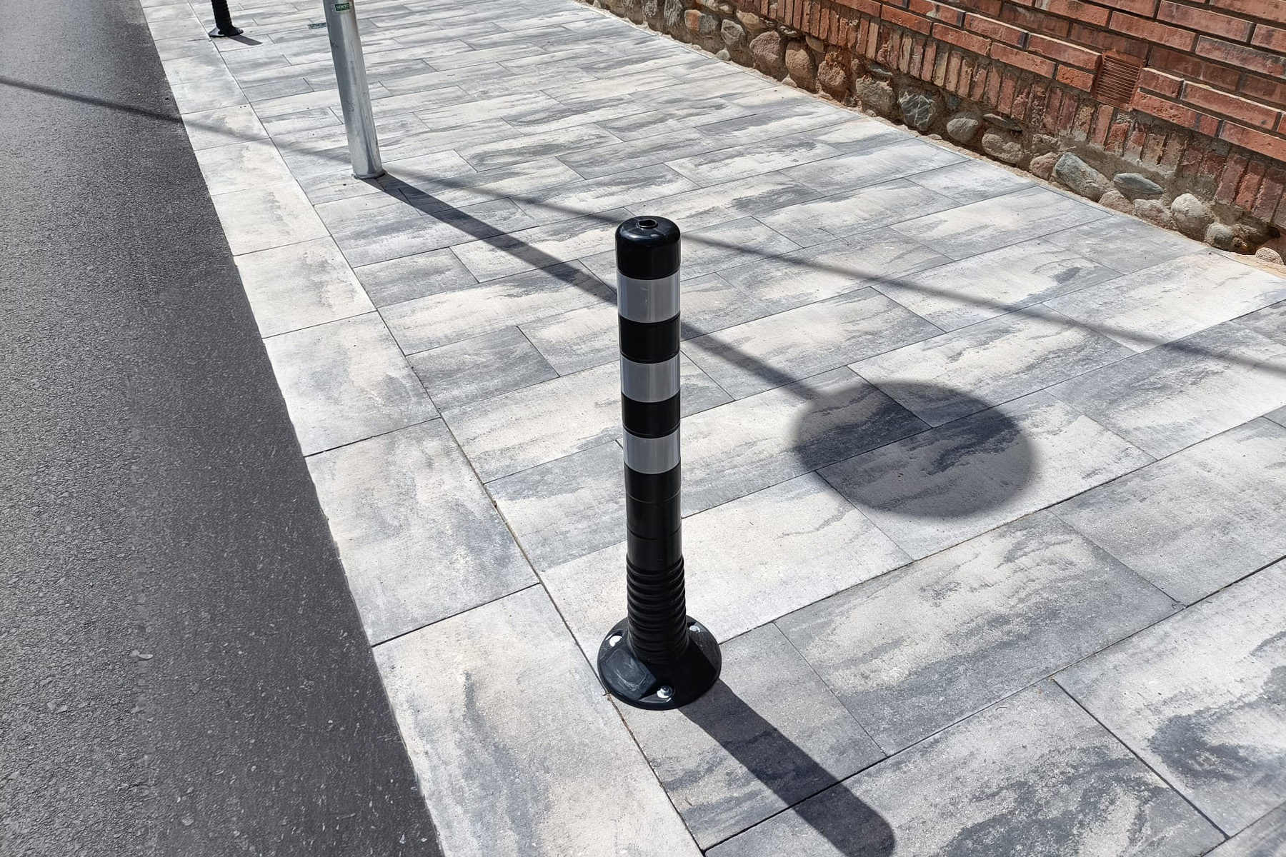 Llosa-vulcano-ishi-street-ceniza-montmelo-barcelona