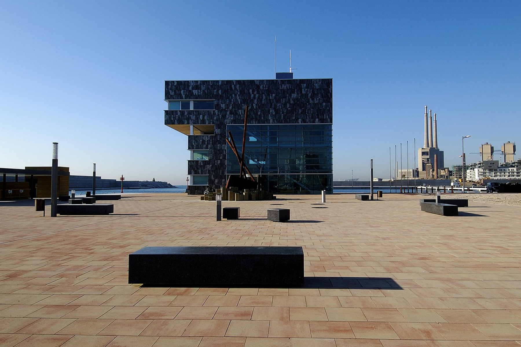 Llosa-vulcano-port-playa-badalona