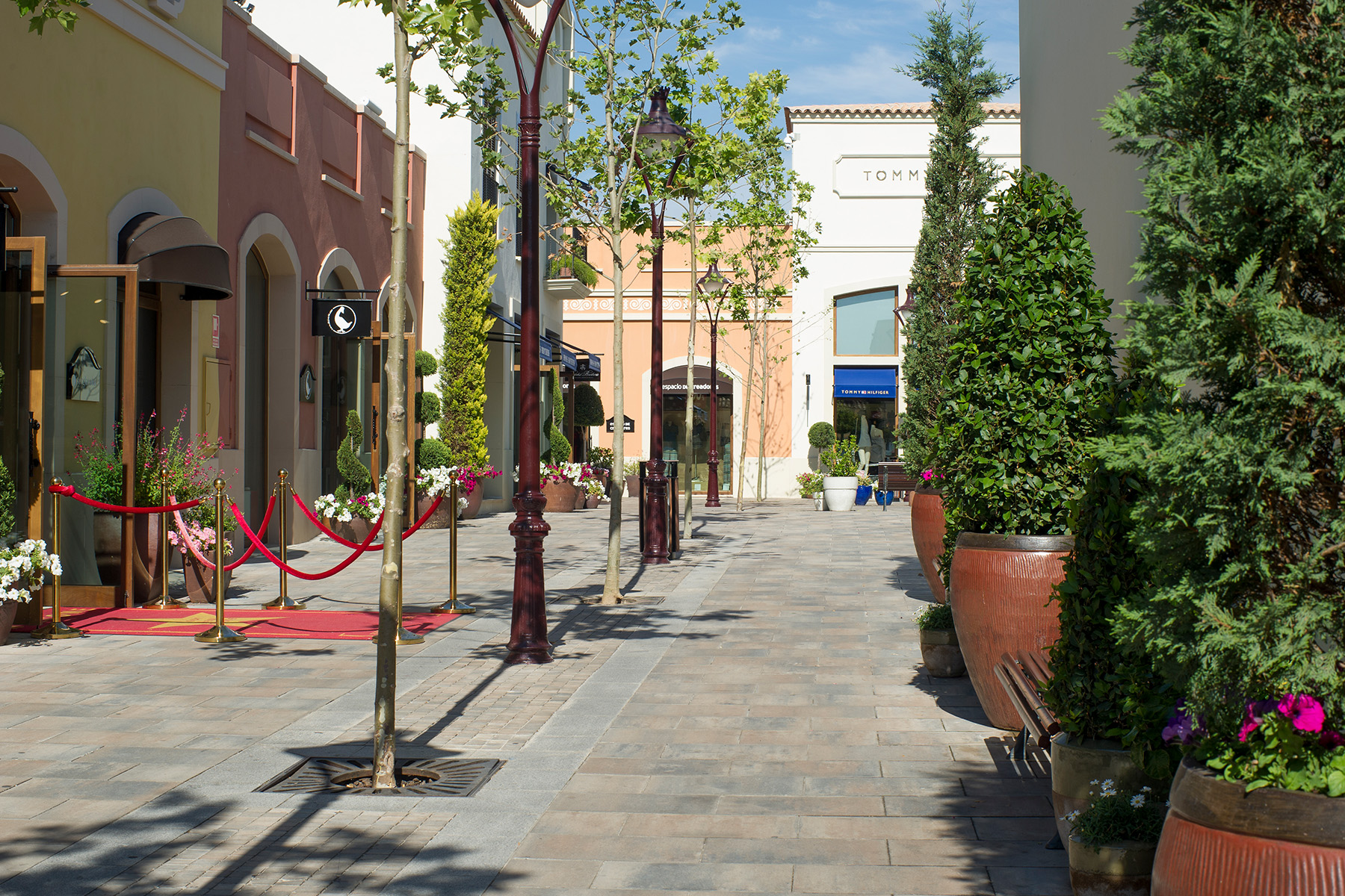 Llosa-vulcano-retail-mediterraneo-taco-mallorca-outlet