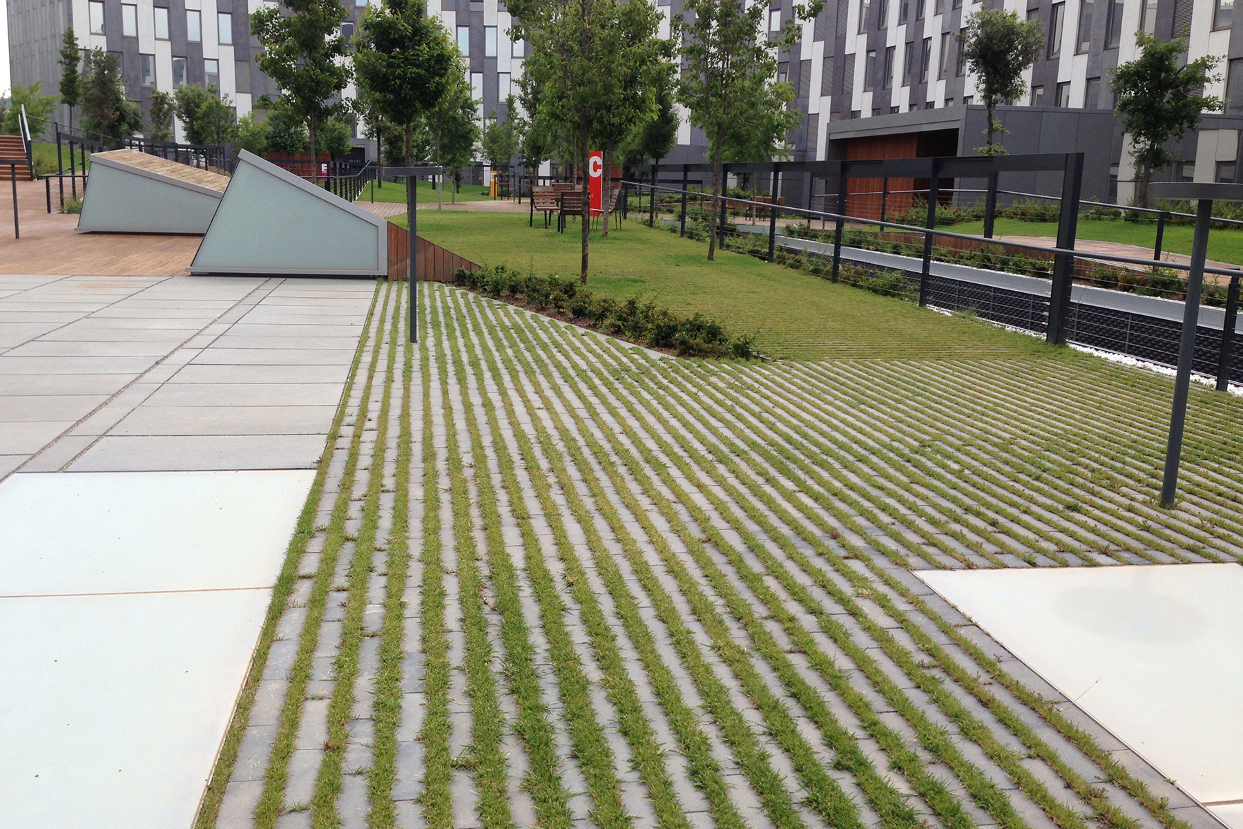 Rasen-mohr-contract-banco-sabadell-sant-cugat-bcn