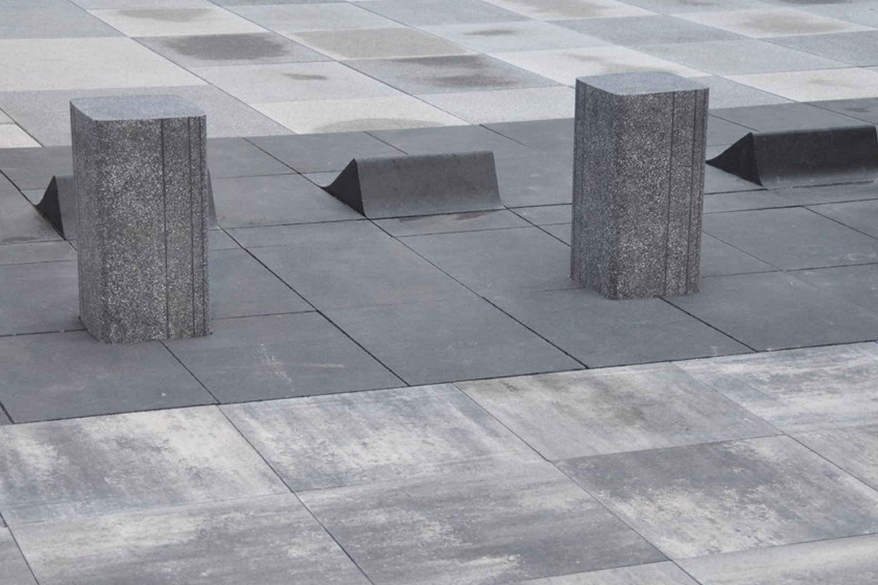 Square-dune-limit-detail-black