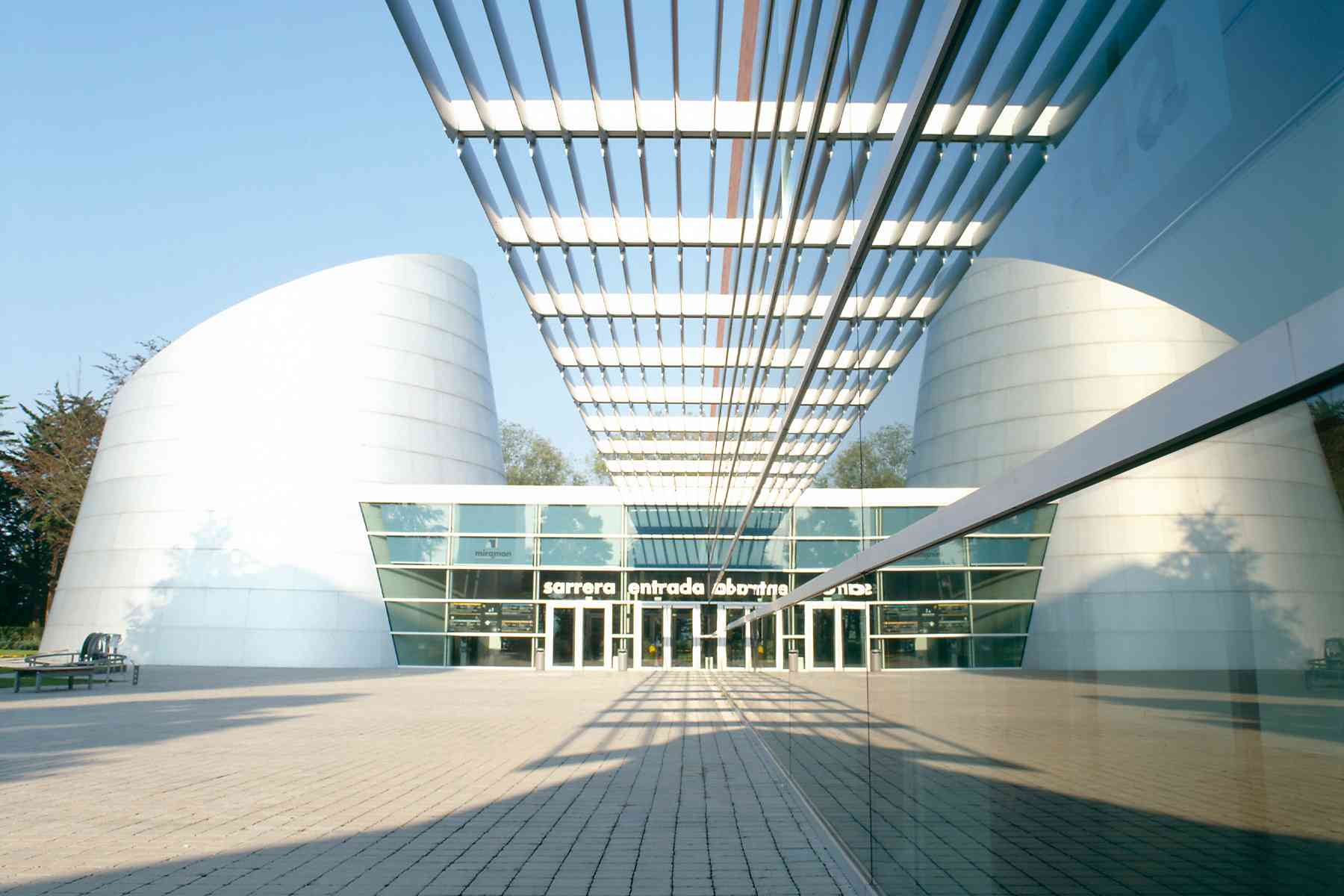 Tegula-contract-grey-sant-sebastian-museo_15_11zon