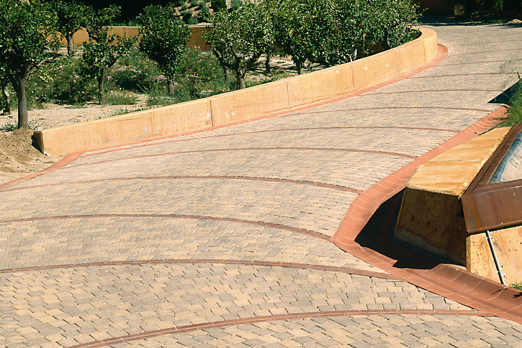 Tegula-home-desierto-sant-andreu-de-llavaneres