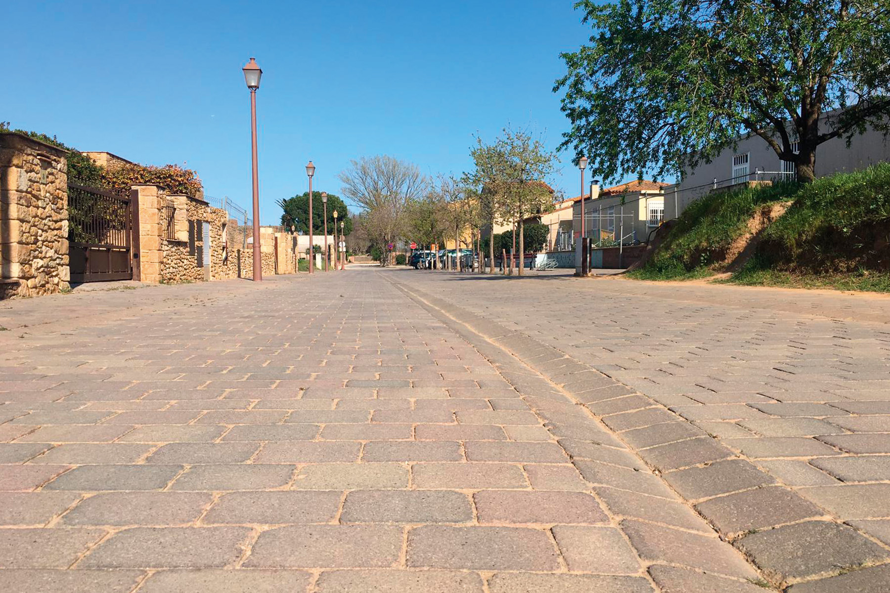 Tegula-street-mediterraneo-canal-forallac-girona