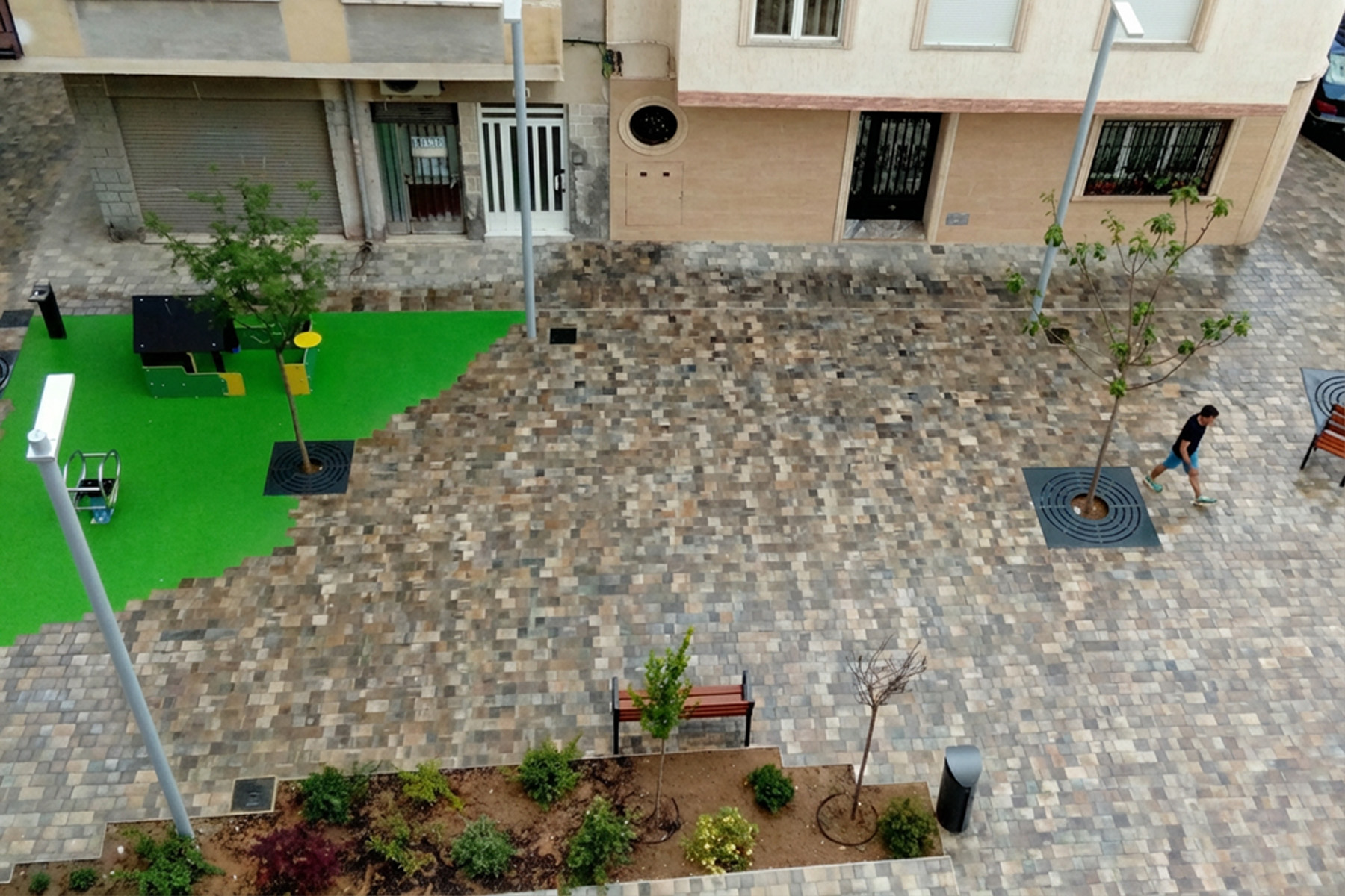 Terana-contract-plaza-de-mercaico-alicante-arena-airclean