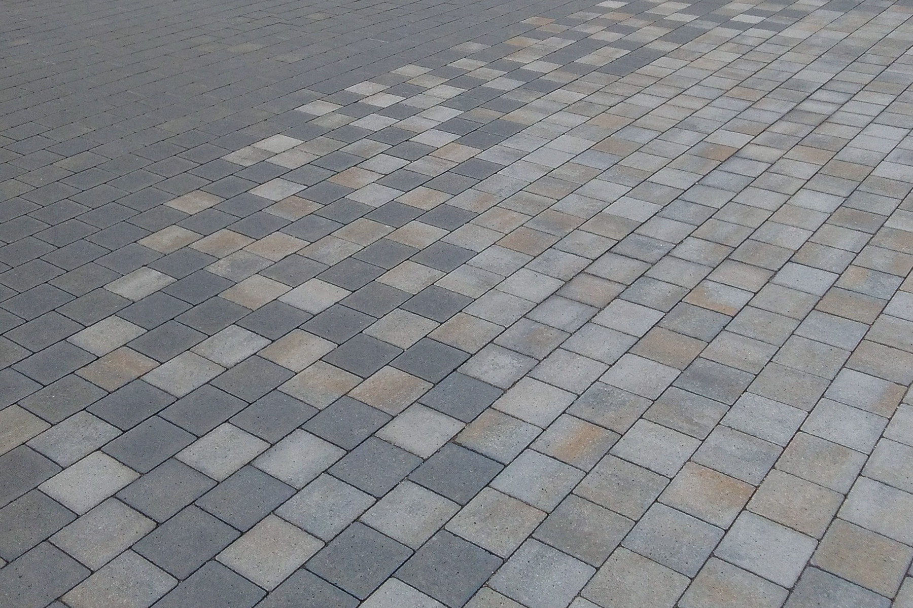 Terana-light-street-arena-black-avenida-zaragoza-pamplona