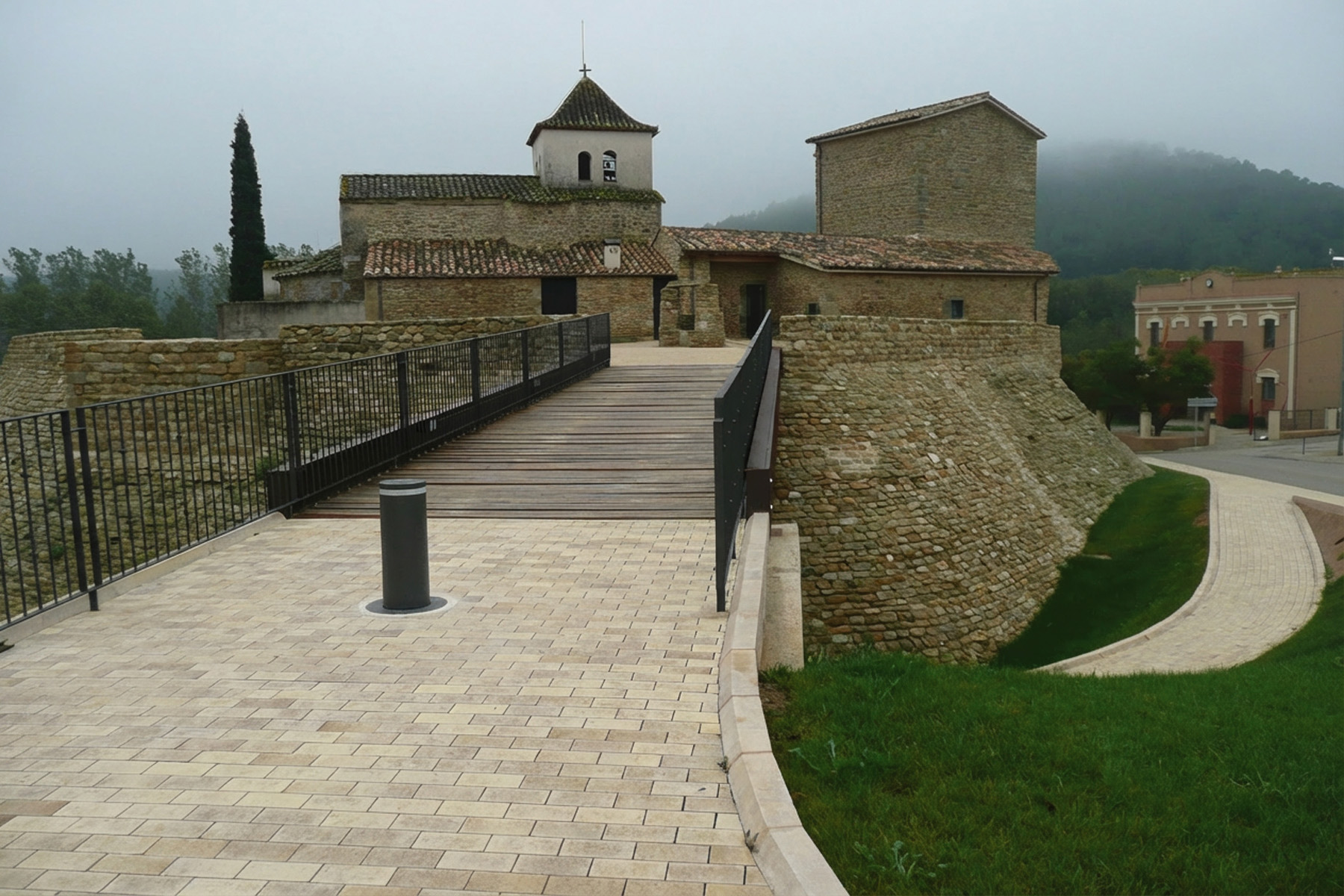 Terana-six-old-town-desierto-girona