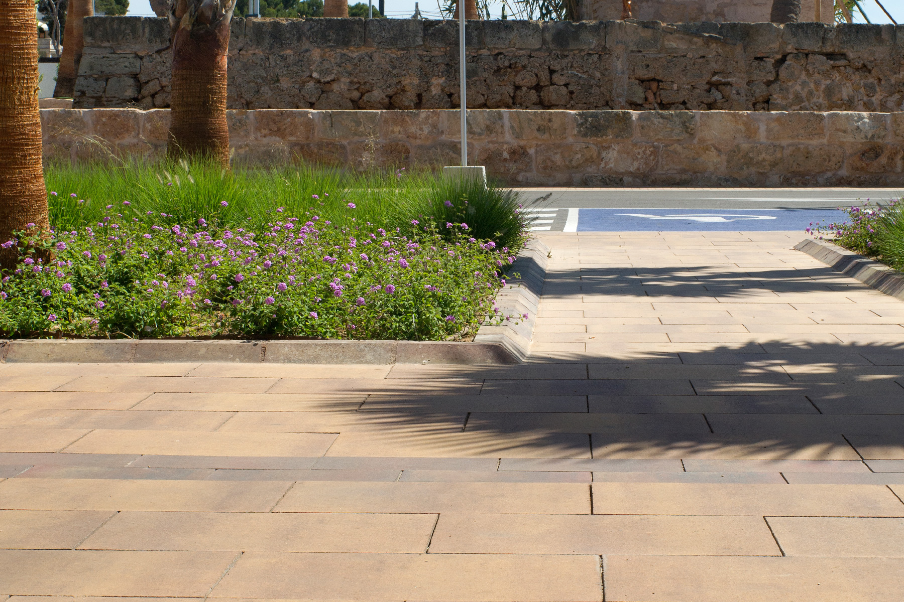 Tesina-square-desierto-mallorca-carrefour