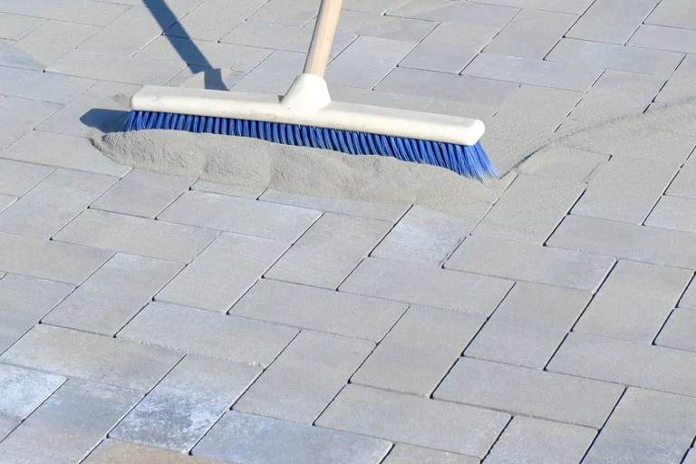 Arenas poliméricas para el rejuntado de pavimentos