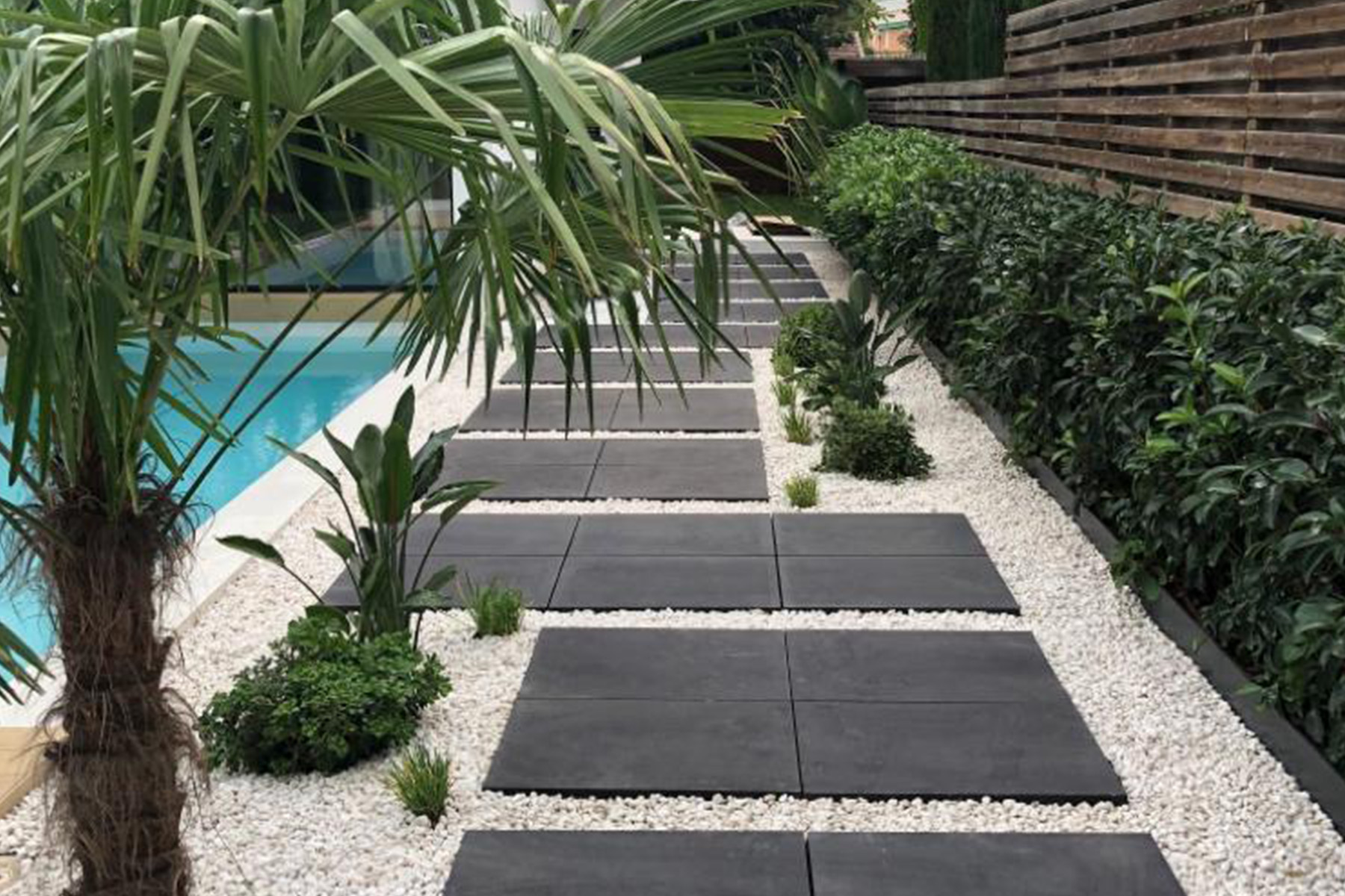 gran-llosa-vulcano-black-casa-particular-breinco