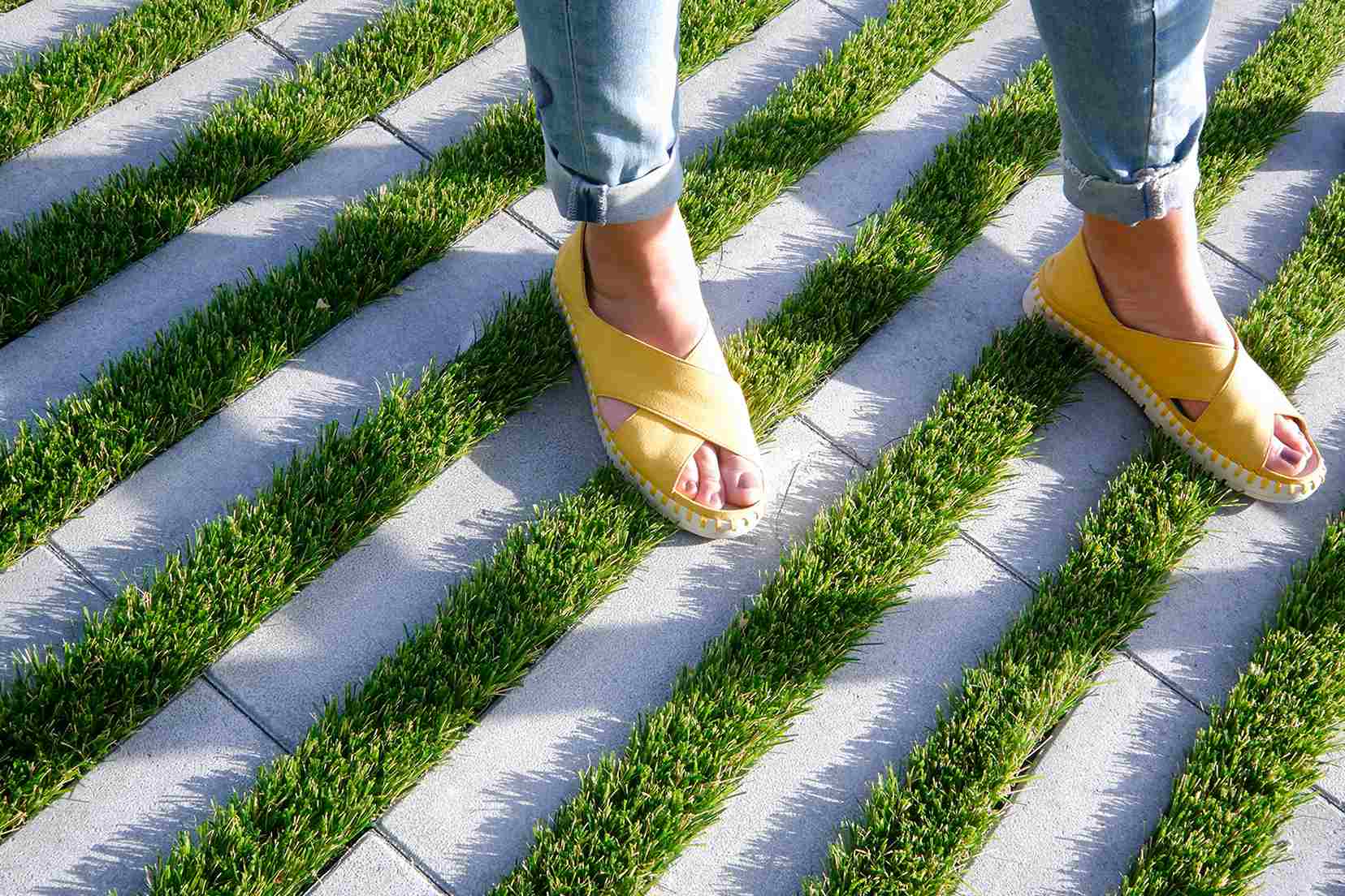 llosa-filtra-green-pavimento-drenante-con-junta-verde_2_11zon