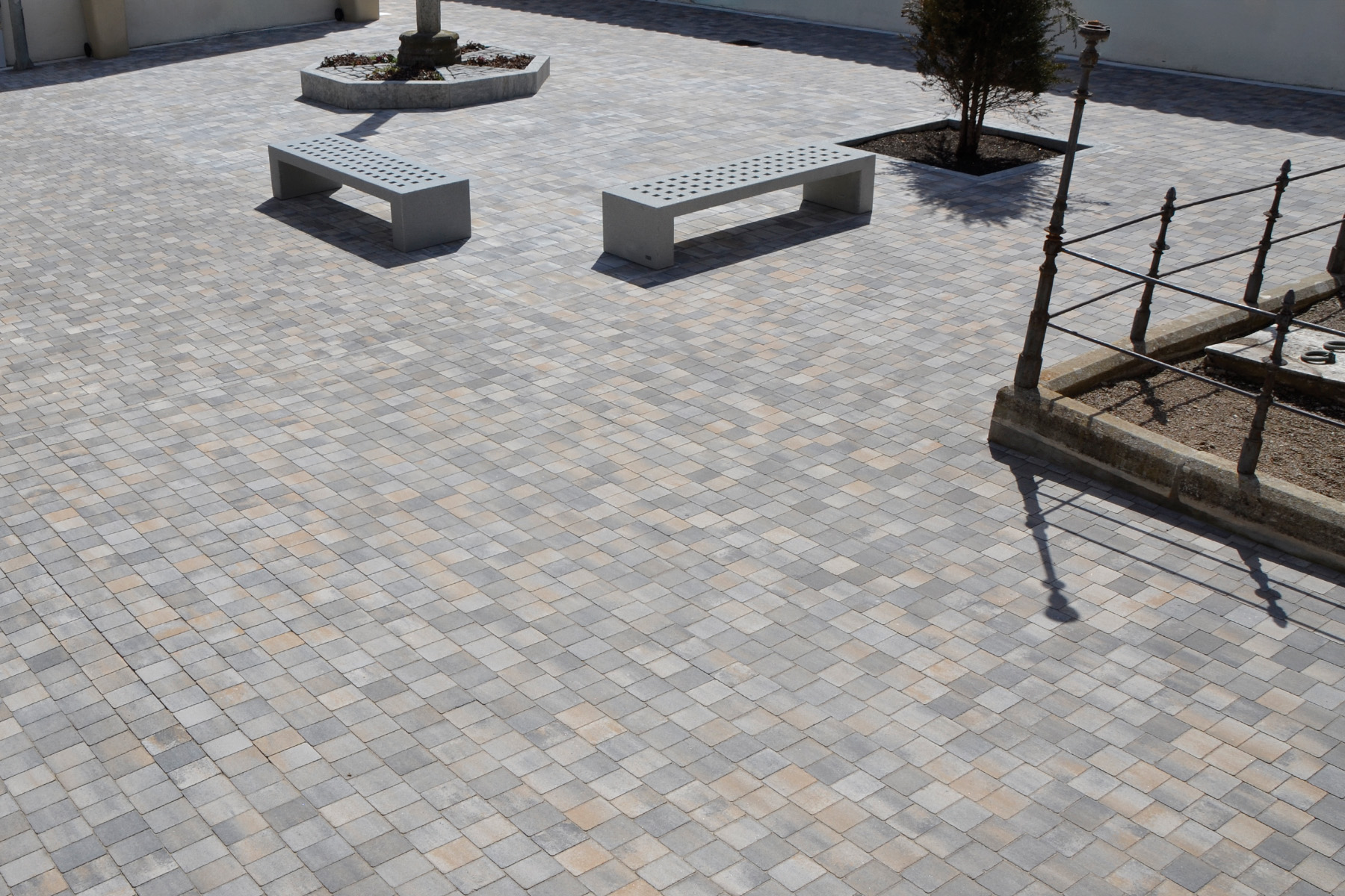 terana-light-contract-arena-cementiri-Centelles-bcn