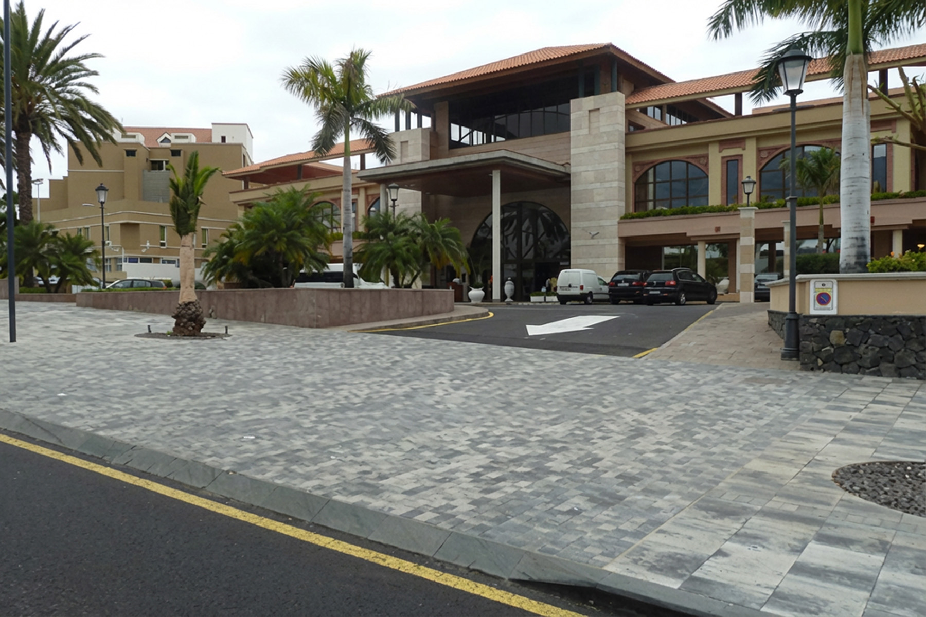 terana-six-ceniza-adeje-tenerife-spain-españa-breinco