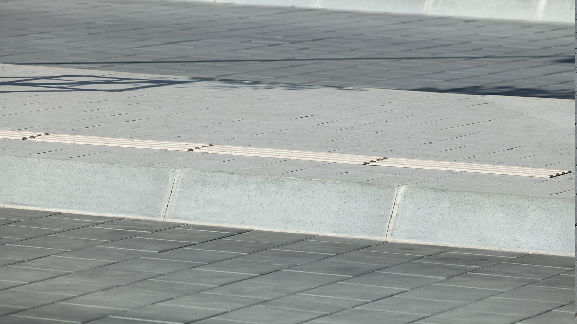 12-Breinco-vs5-pavimento-para-tráfico-rodado-pesado-montpellier-francia