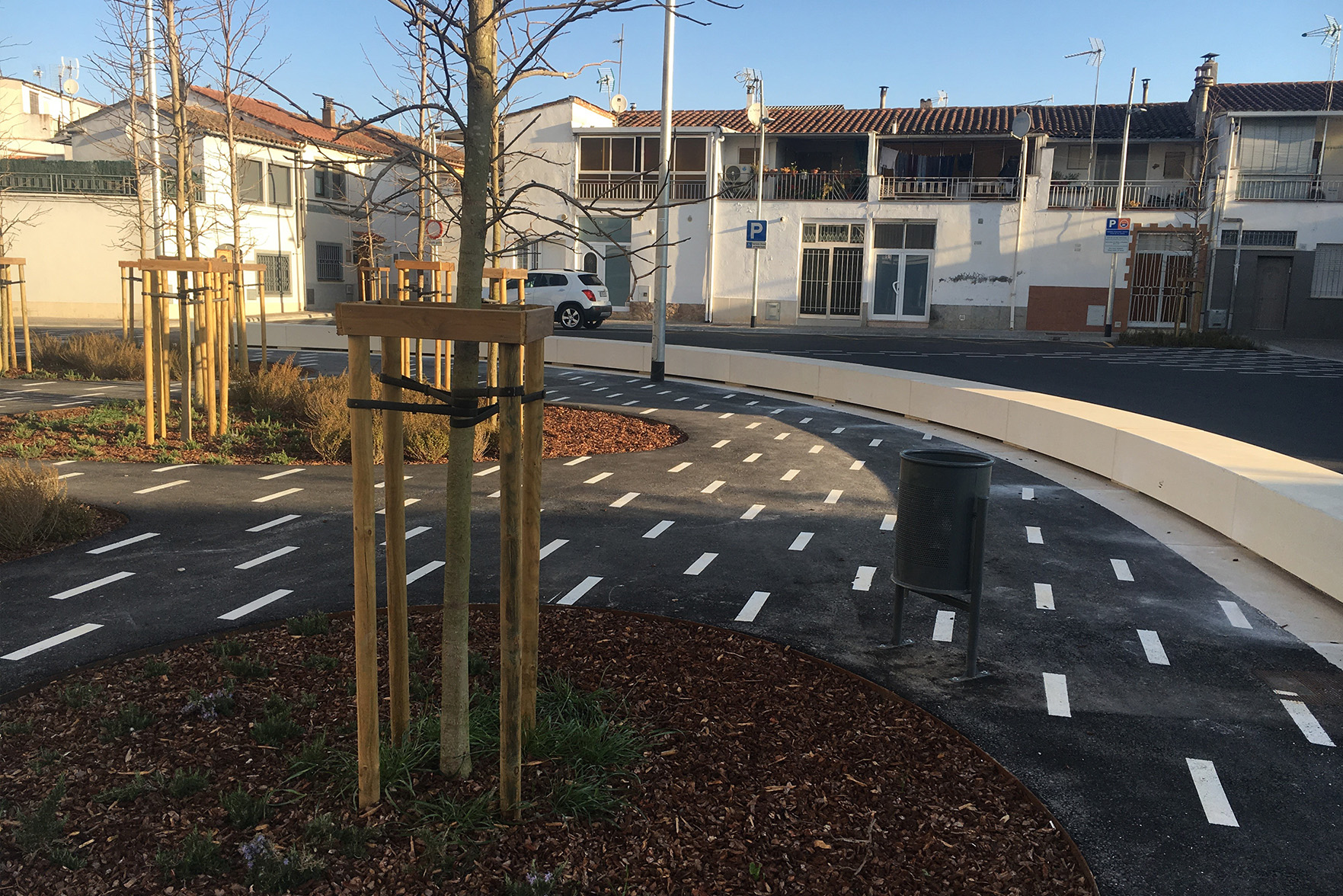 2-plaça-germans-sabat-girona-obra-wet-cast-breinco-pavimento-mobiliario