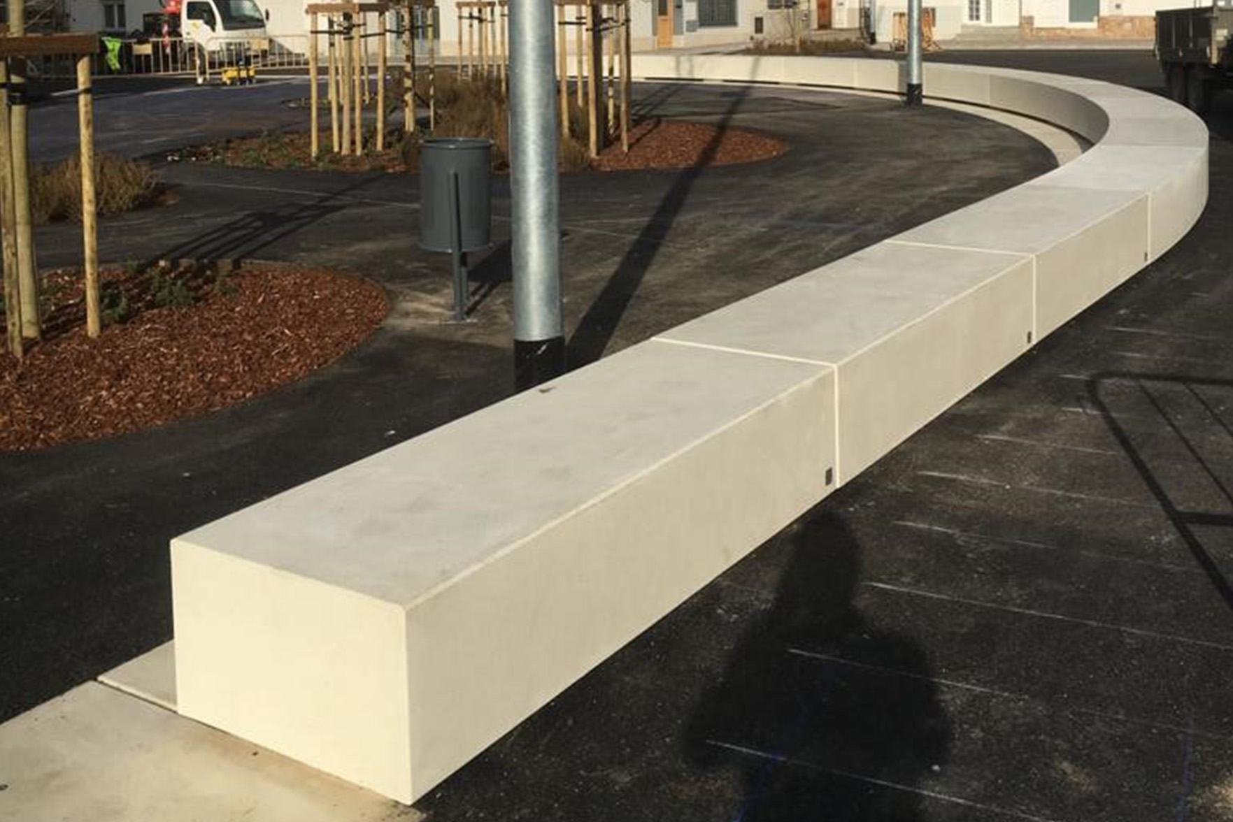 3-plaça-germans-sabat-girona-obra-wet-cast-breinco-pavimento-mobiliario