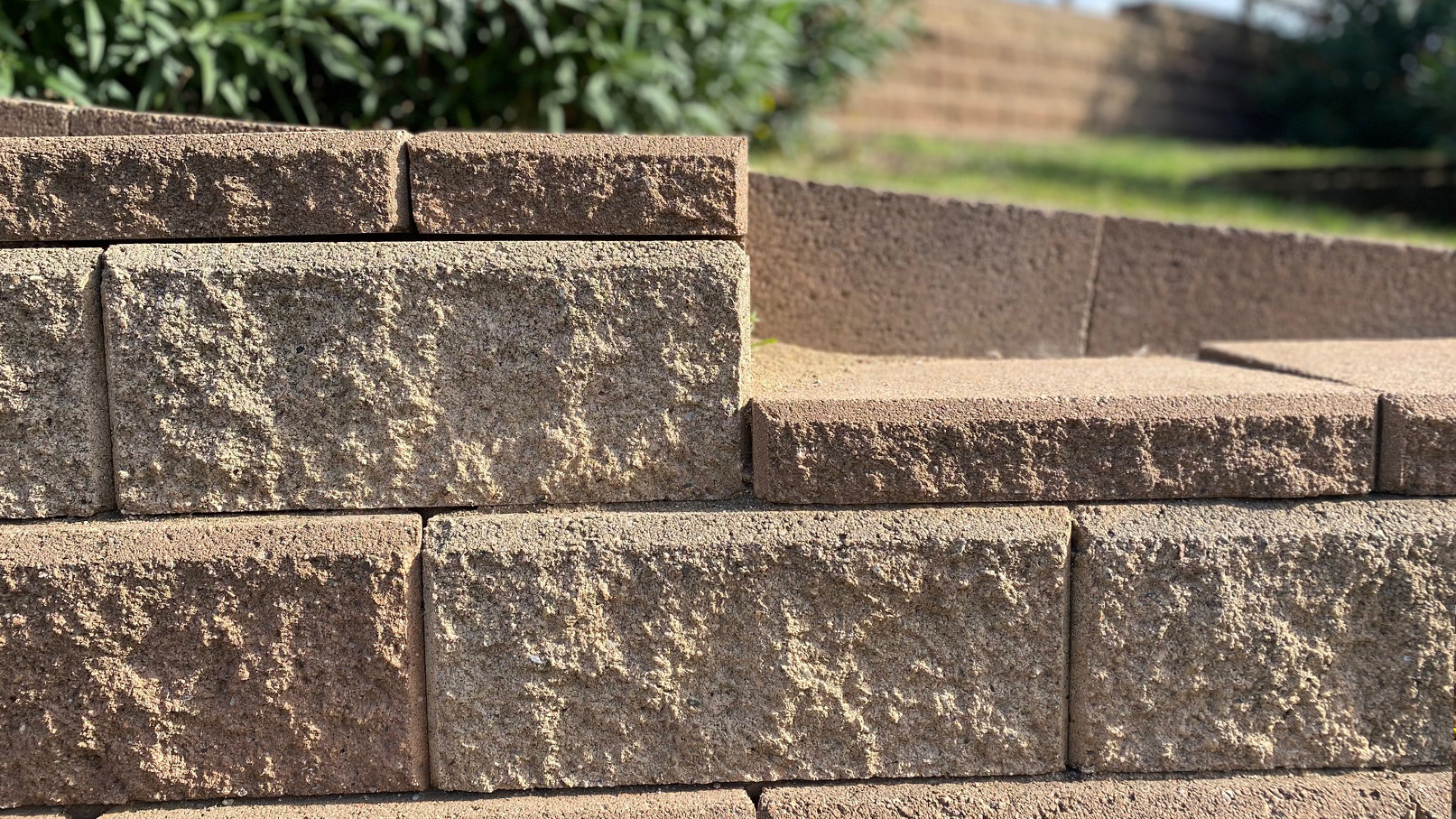 4-cabrera-de-mar-cami-del-mig-beige-ab-stones-caps-breinco-muros-de-contencion