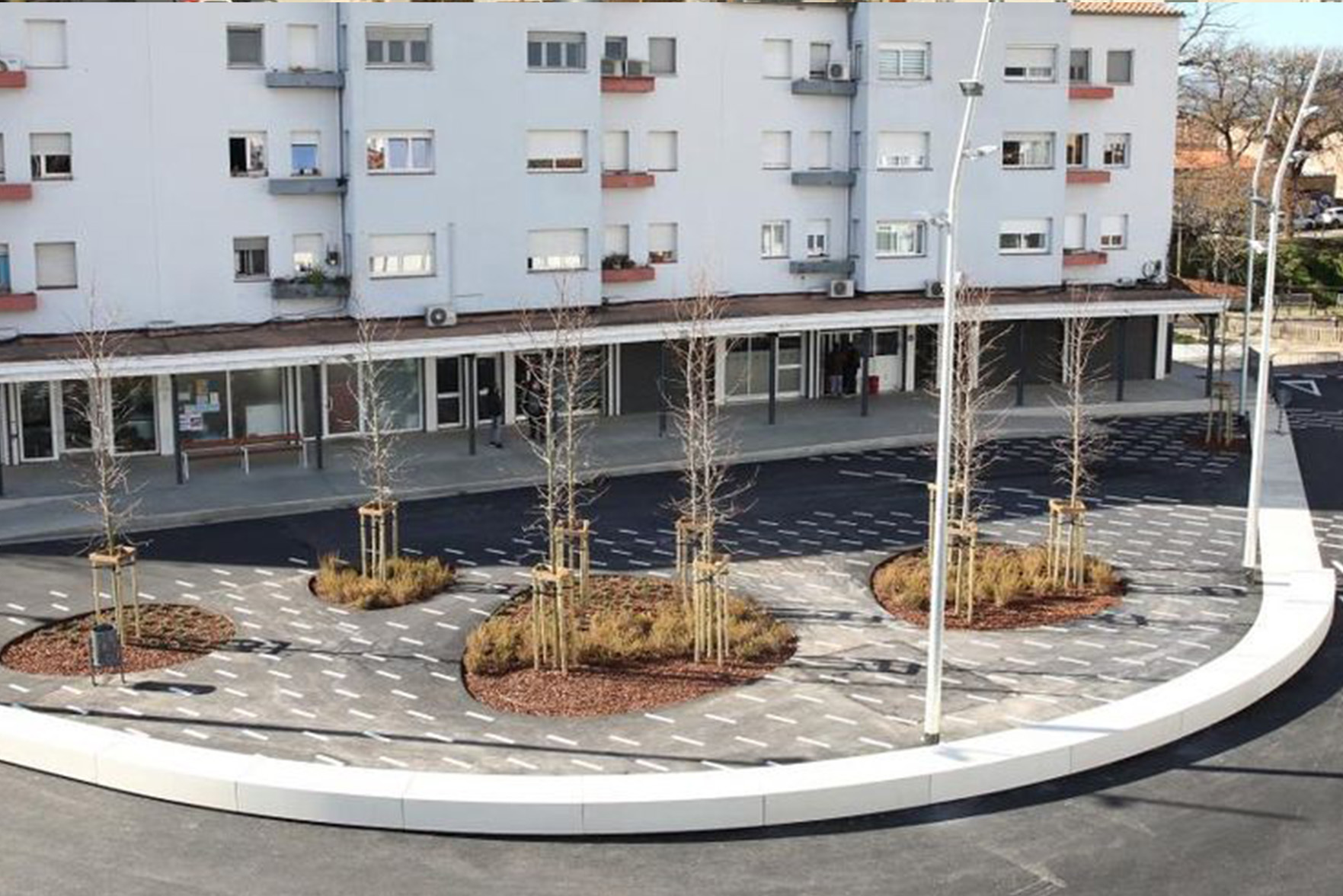 4-plaça-germans-sabat-girona-obra-wet-cast-breinco-pavimento-mobiliario