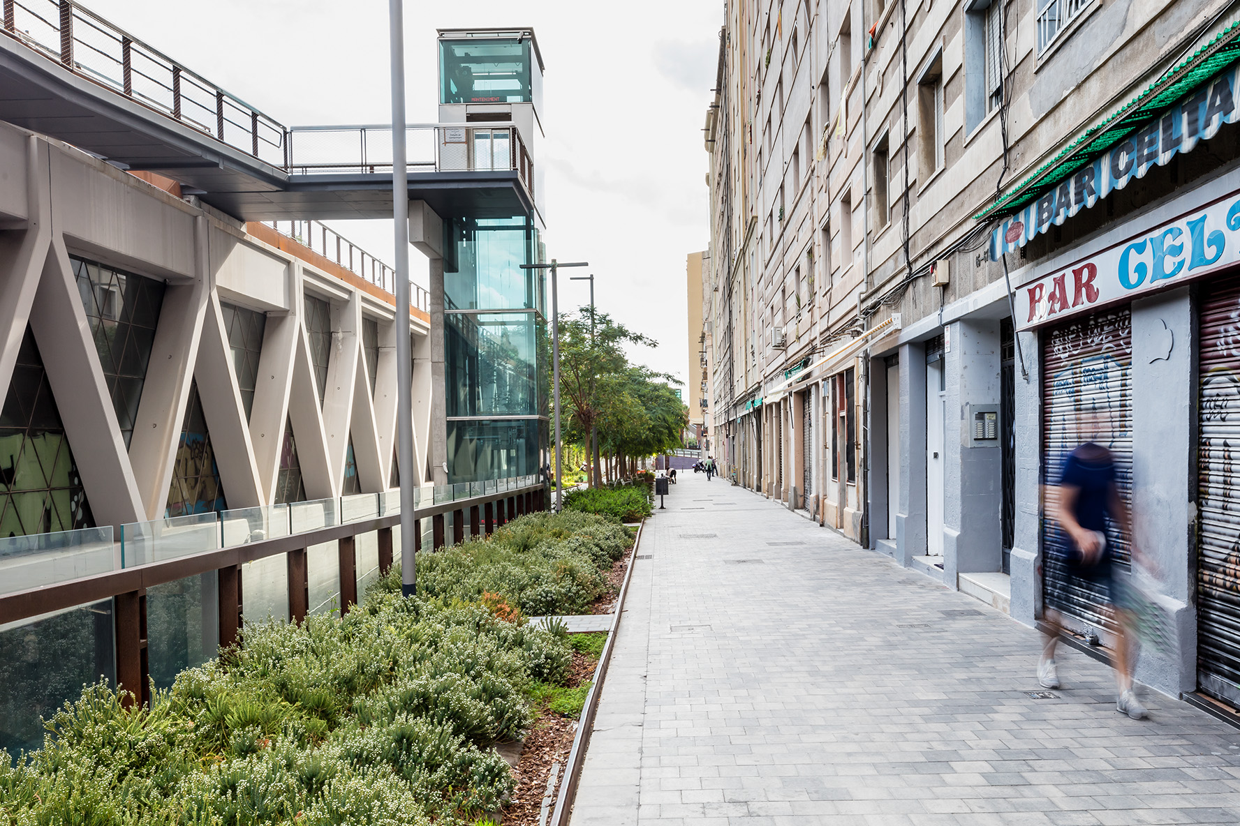 4-sants-highline-breinco-barcelona-pavimento-air-clean