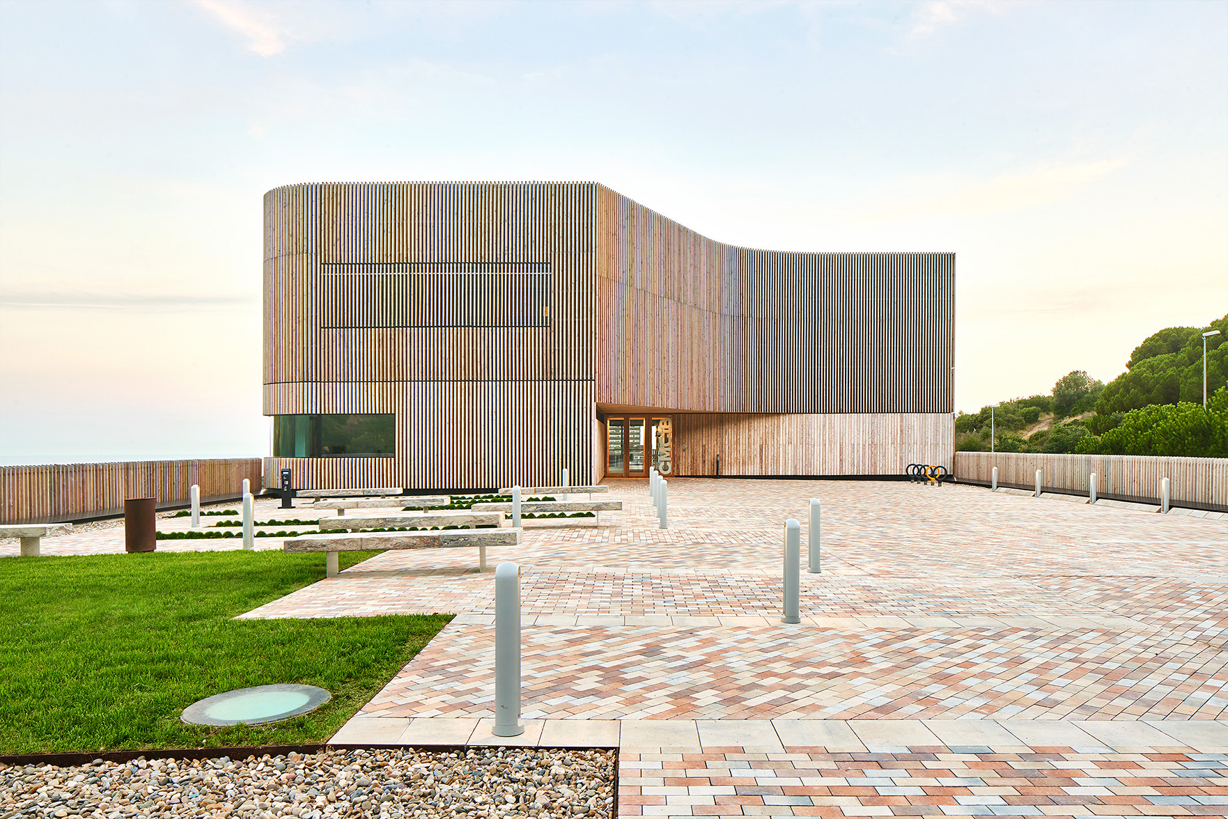 4-terana-marfil-mediterraneo-corten-cmcib-can-ruti-badalona