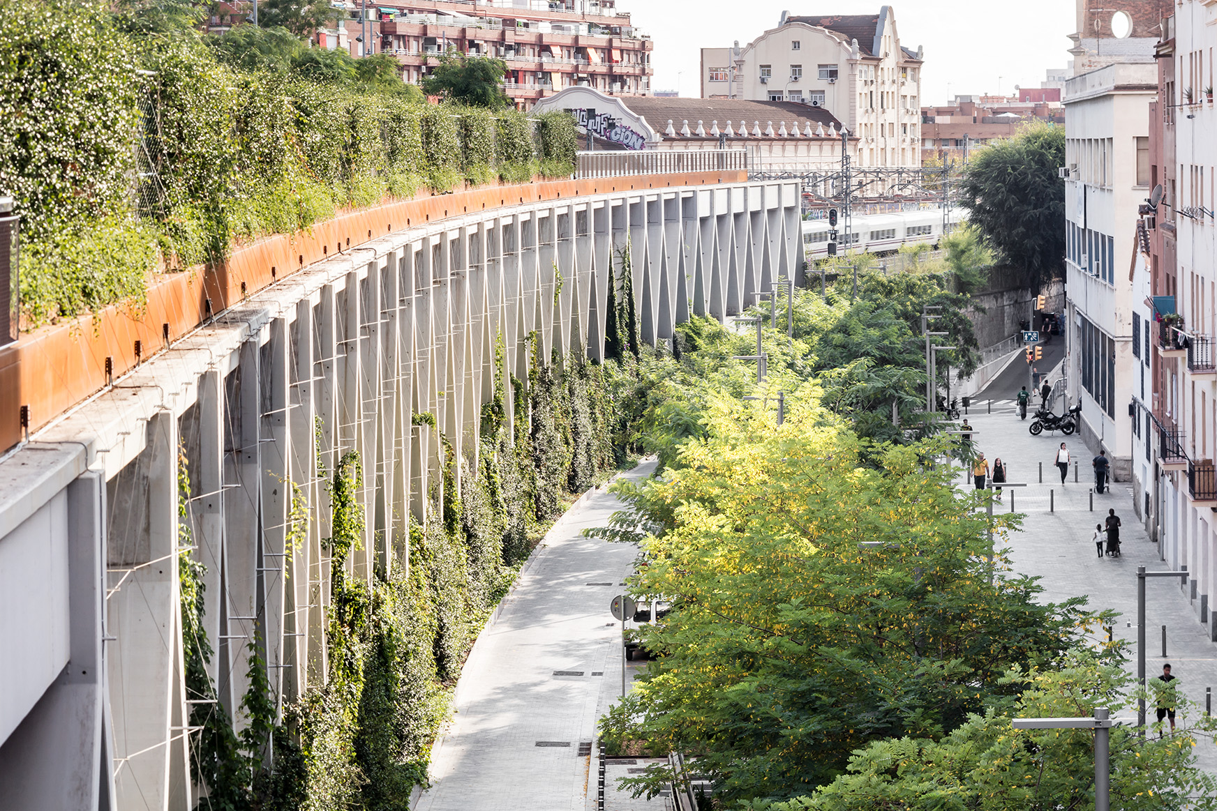 6-sants-highline-breinco-barcelona-pavimento-air-clean