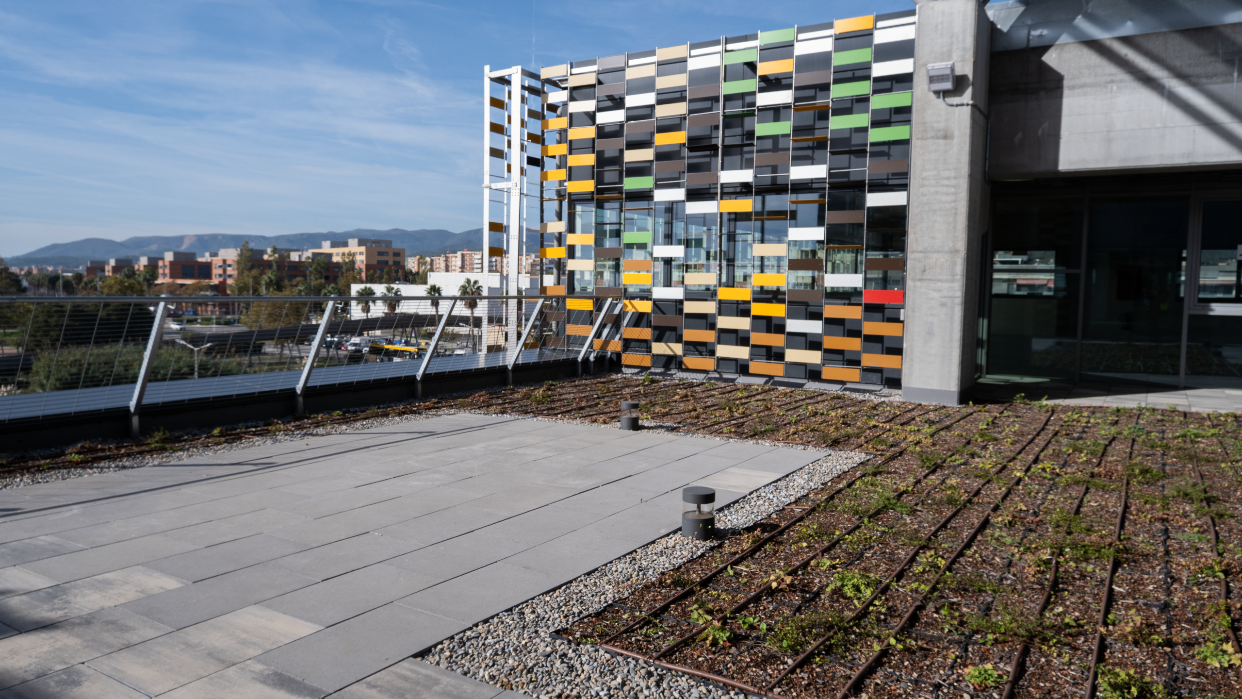 edificio-centro-negocios-viladecansa-llosa-infinity-barcelona-ceniza-metal-breinco-10