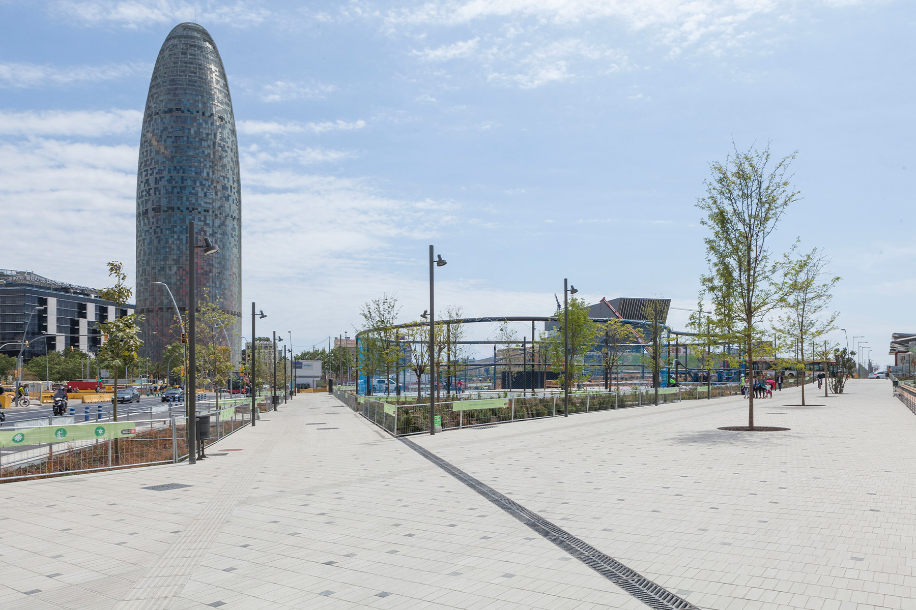 1-glories-barcelona-tactile-llosa-vulcano-pavimento-canopia