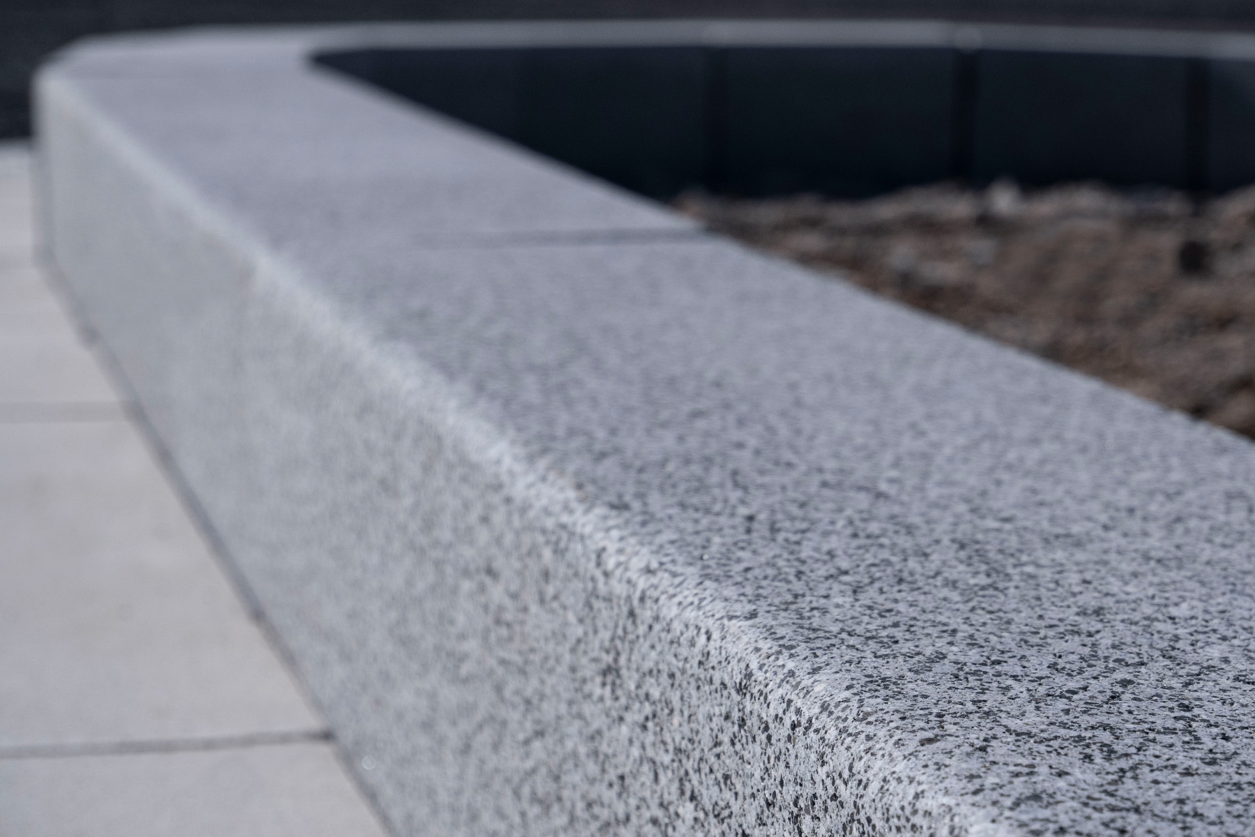 3-bordillo-recto-granit-zona-franca-barcelona