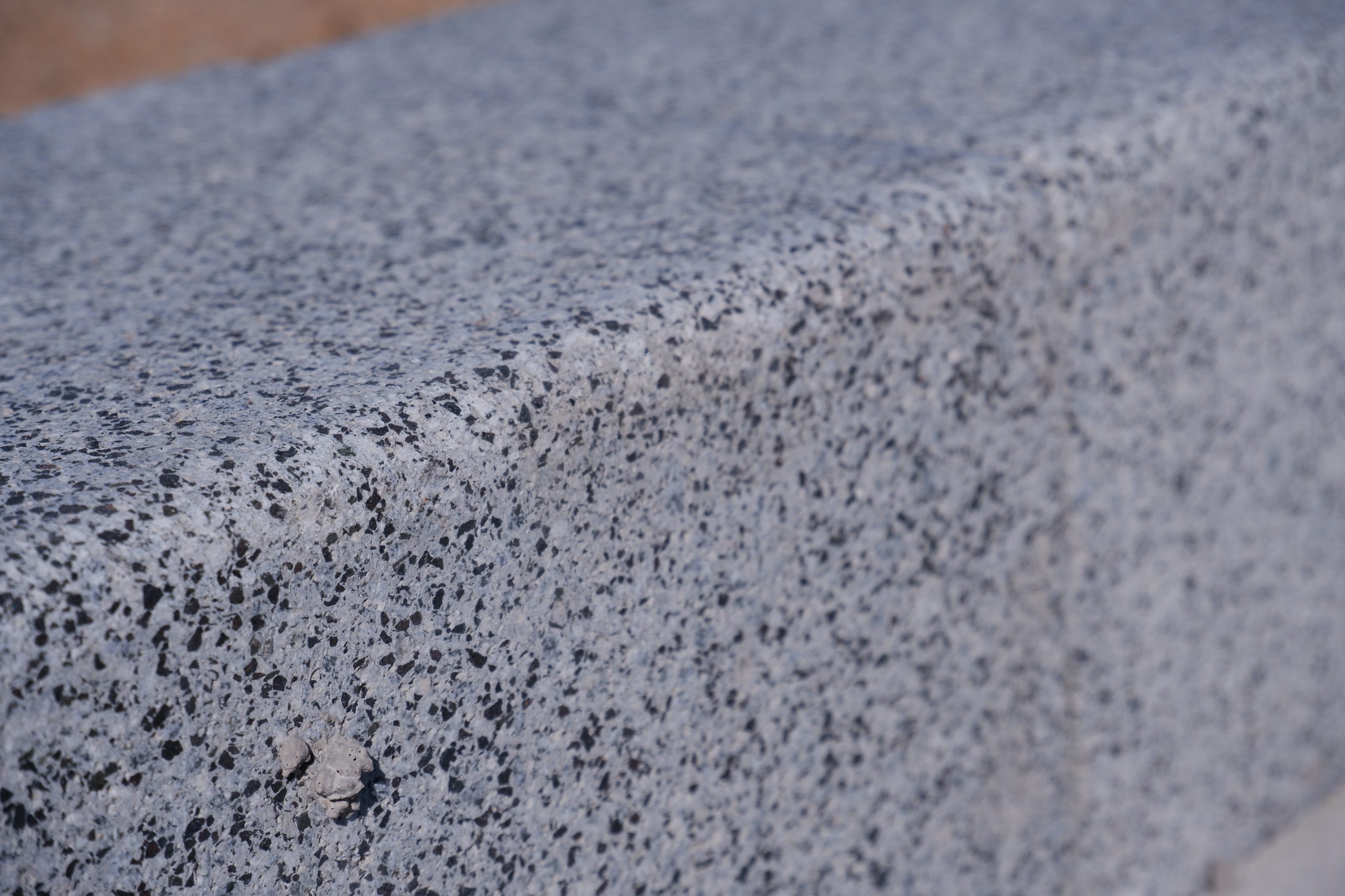 bordillo-recto-granit-zona-franca-barcelona-urban-breinco