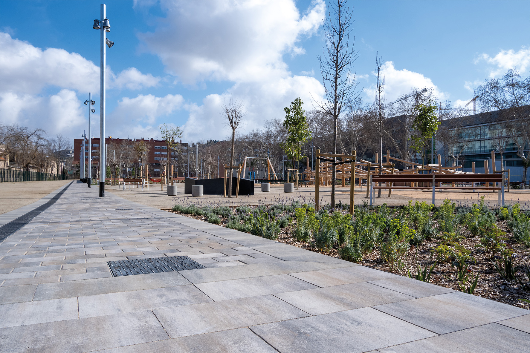 urbanització-parc-tretze-roses-barri-marina-prat-vermell-llosa-vulcano-vs5-arena