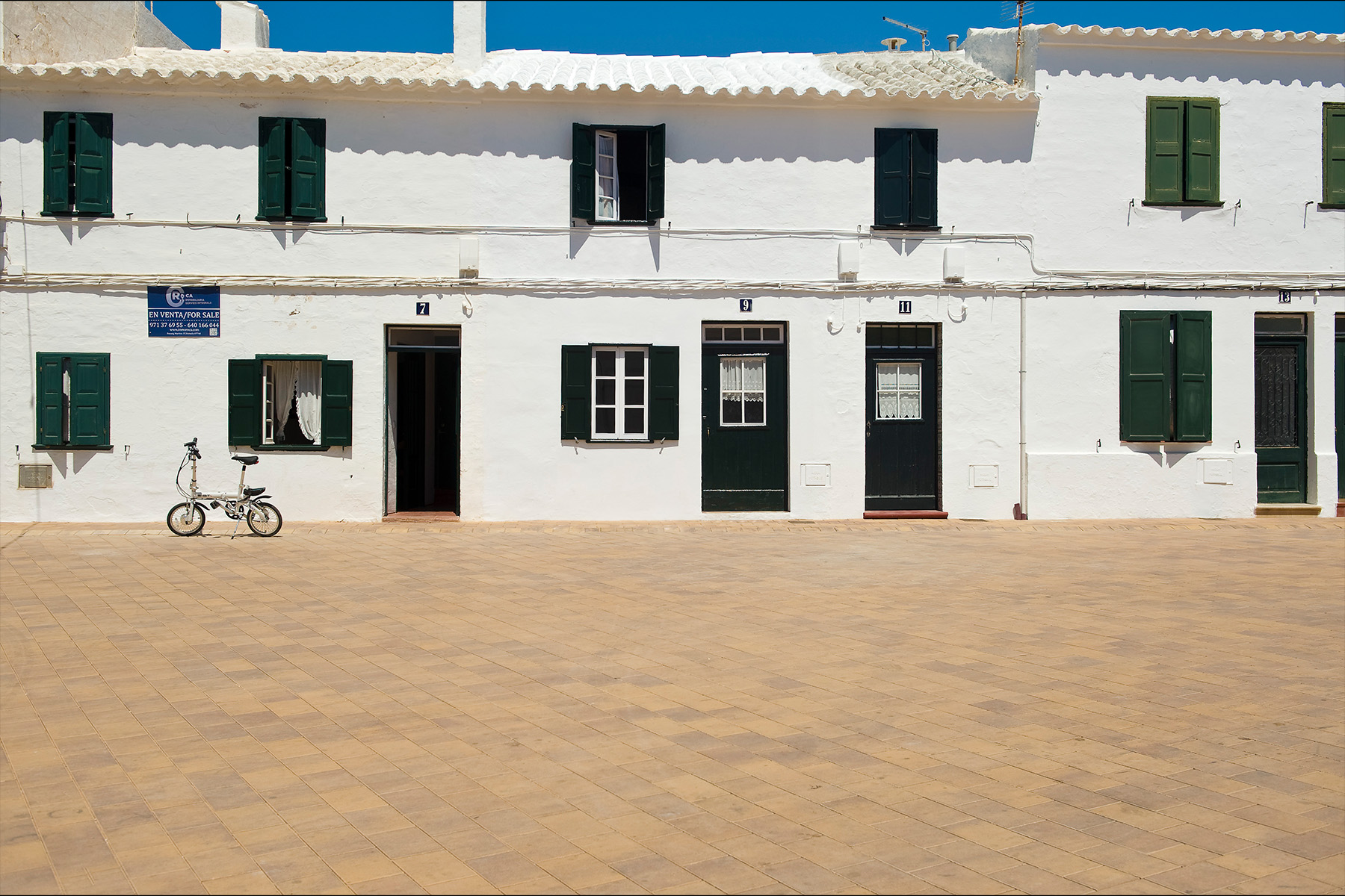 VS5-square-desierto-fornells-menorca