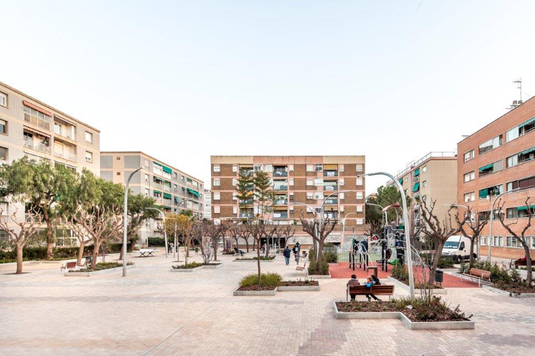 1-Terana-square-mix-esplugues-rafael-alberti-park